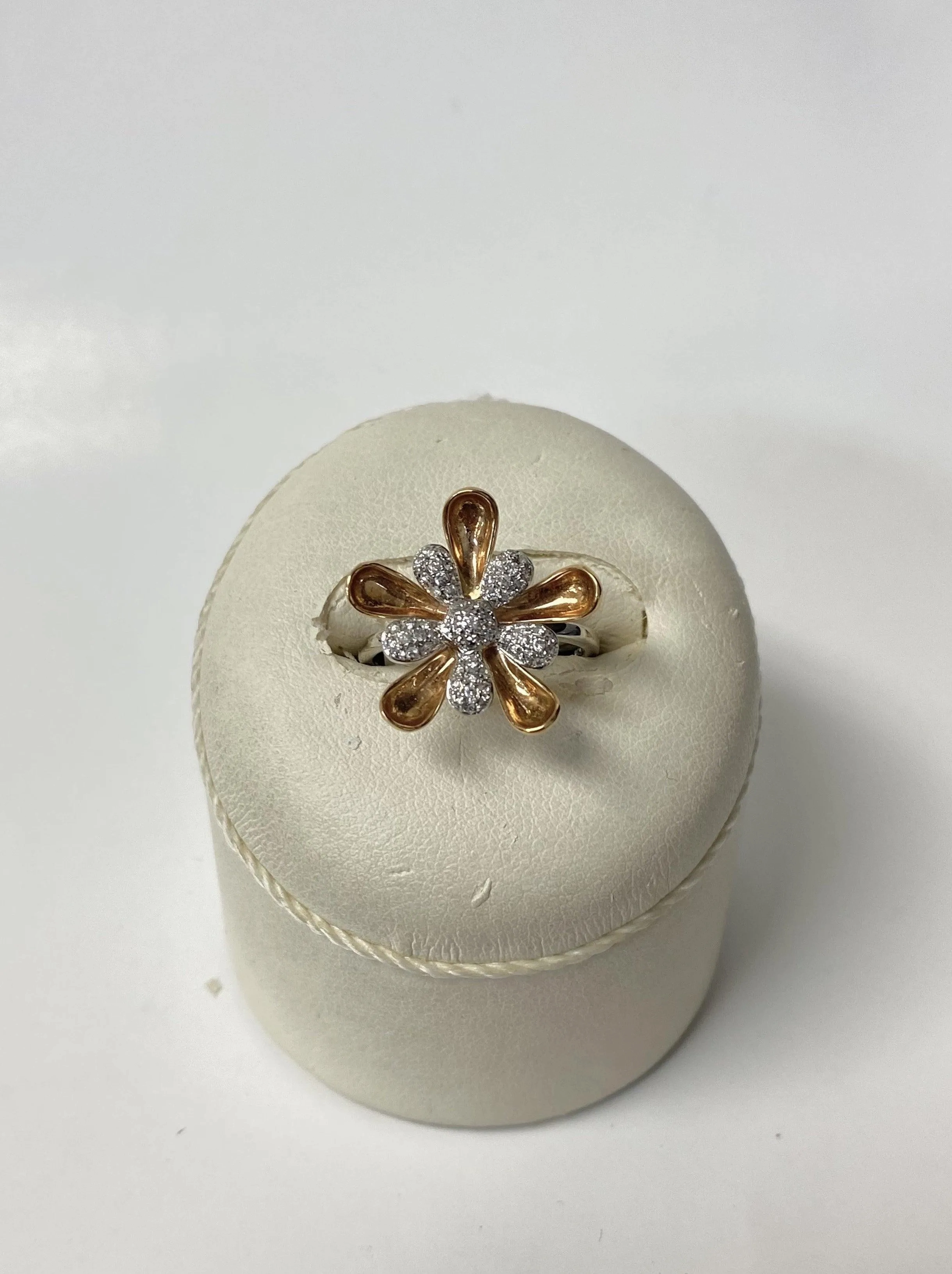 14K Gold and Diamond Flower Ring
