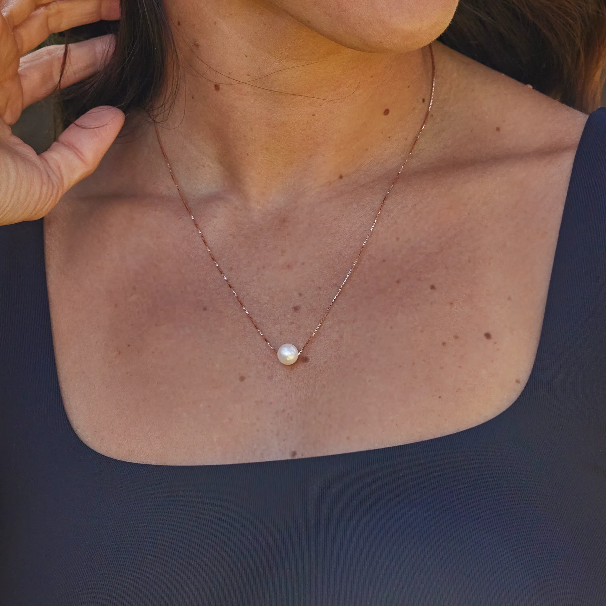 16-18&quot; Adjustable Akoya Pearl Necklace in Rose Gold - 8mm