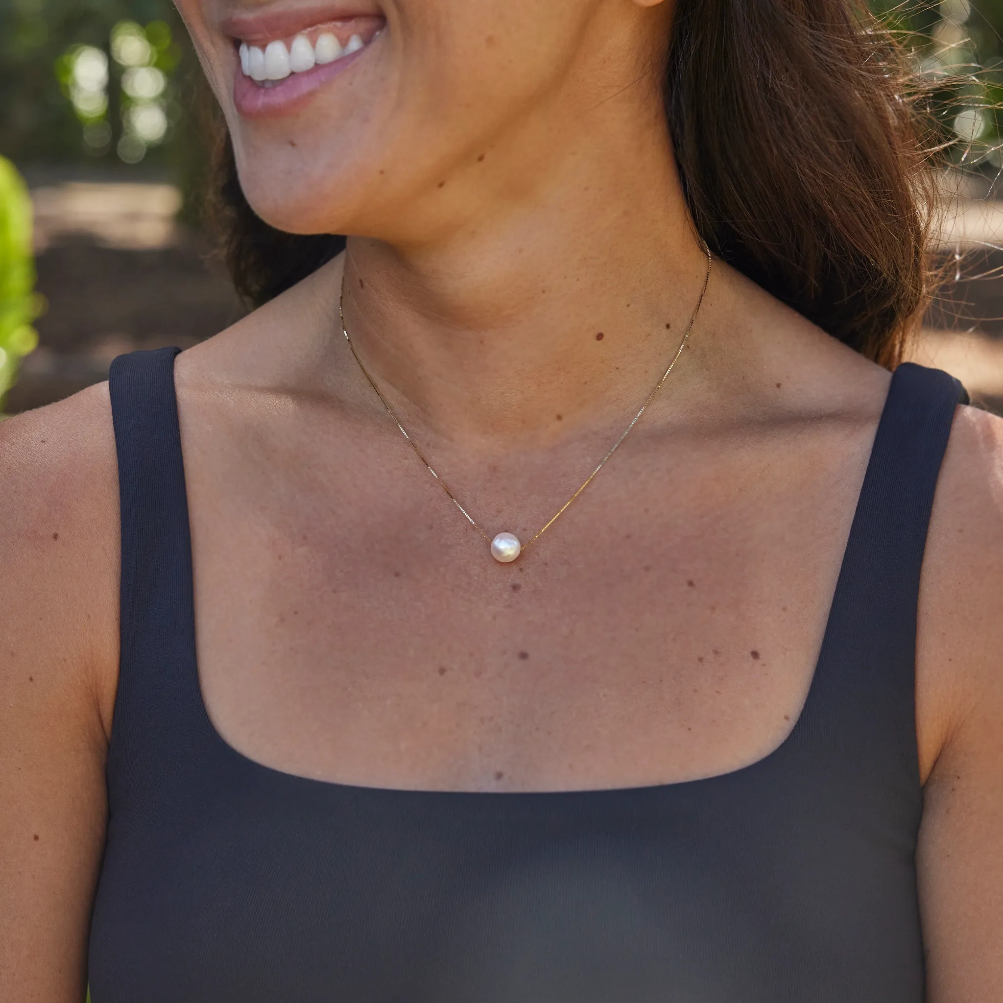 16-18&quot; Adjustable Akoya White Pearl Necklace in Gold - 8.5-9mm