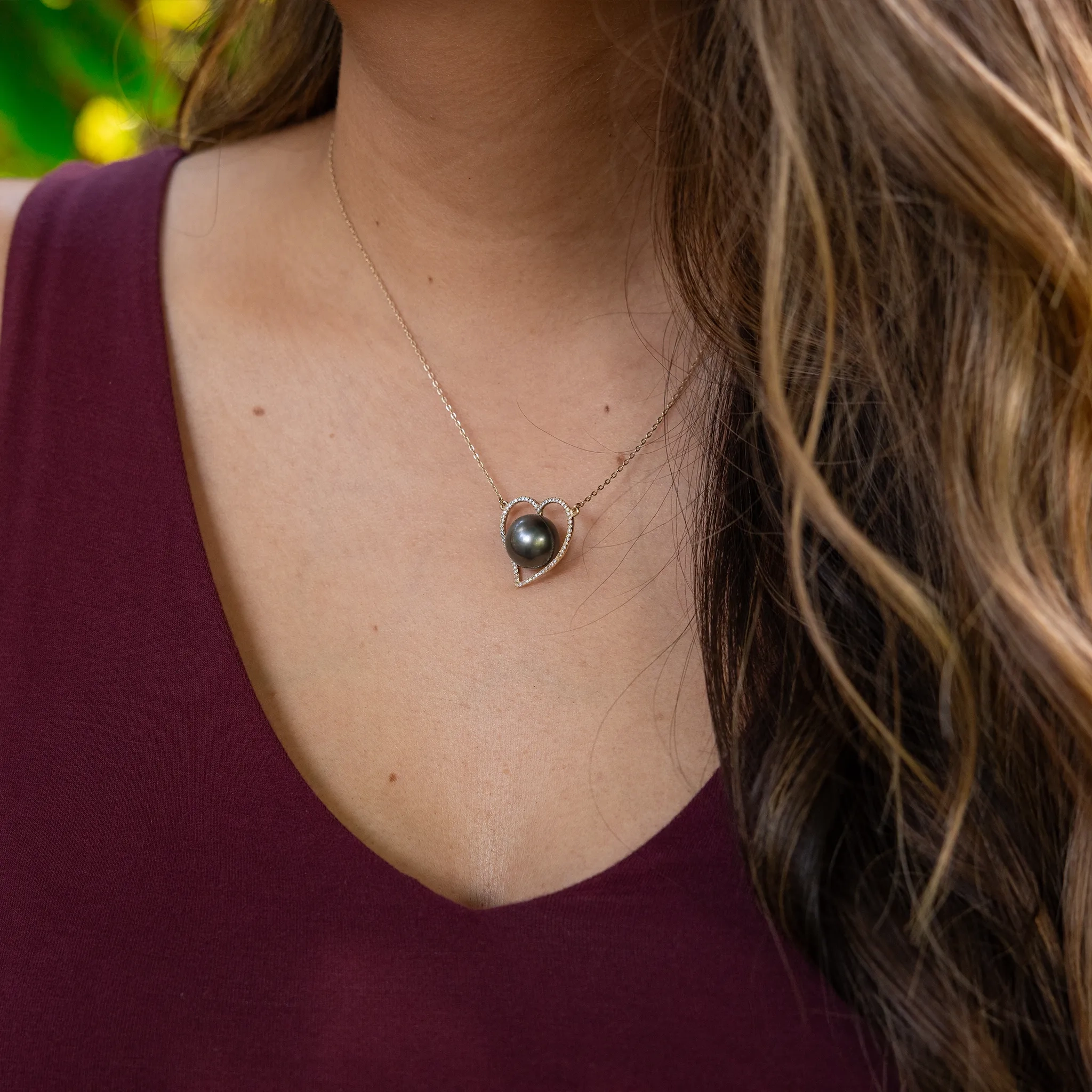 16&quot; Tahitian Black Pearl Heart Necklace in Gold - 12-13mm