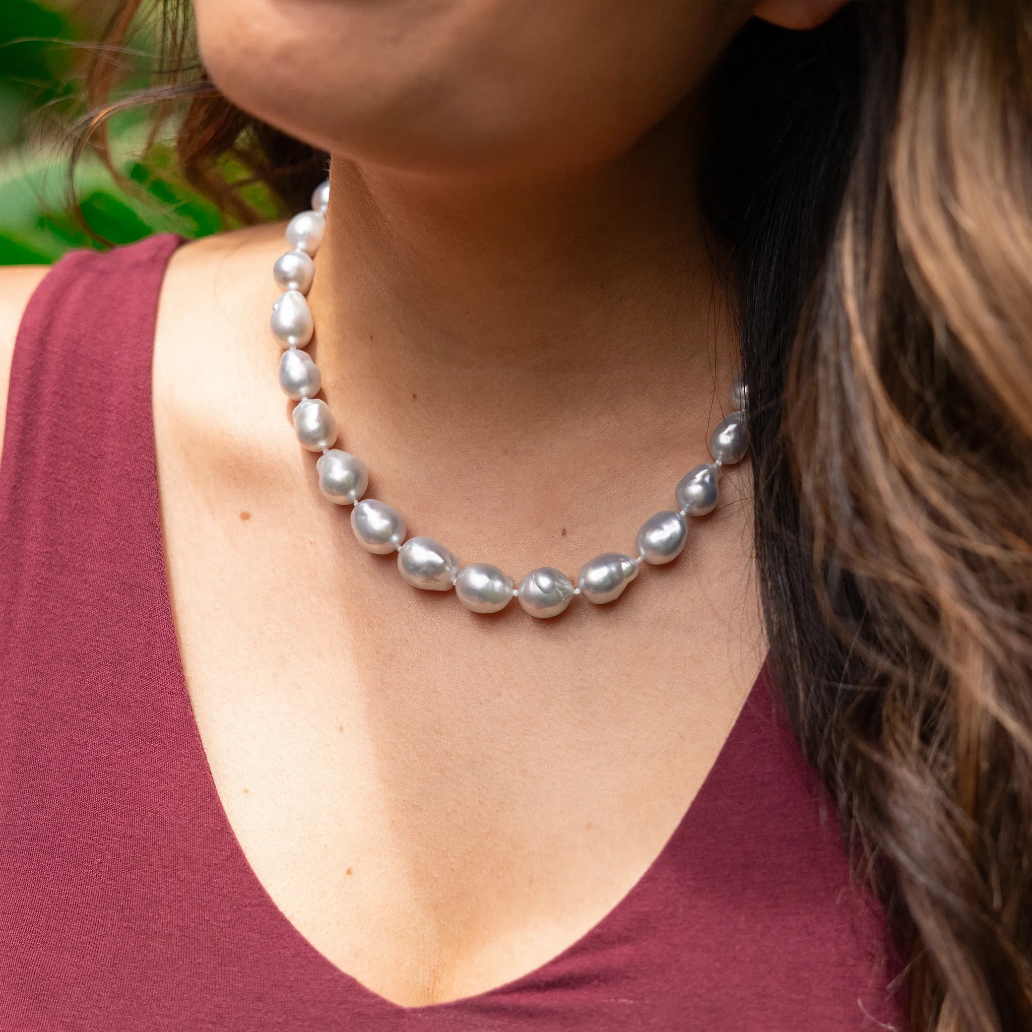 17-18&quot; South Sea Silver Pearl Strand with Magnetic Clasp in Gold - 9-13mm