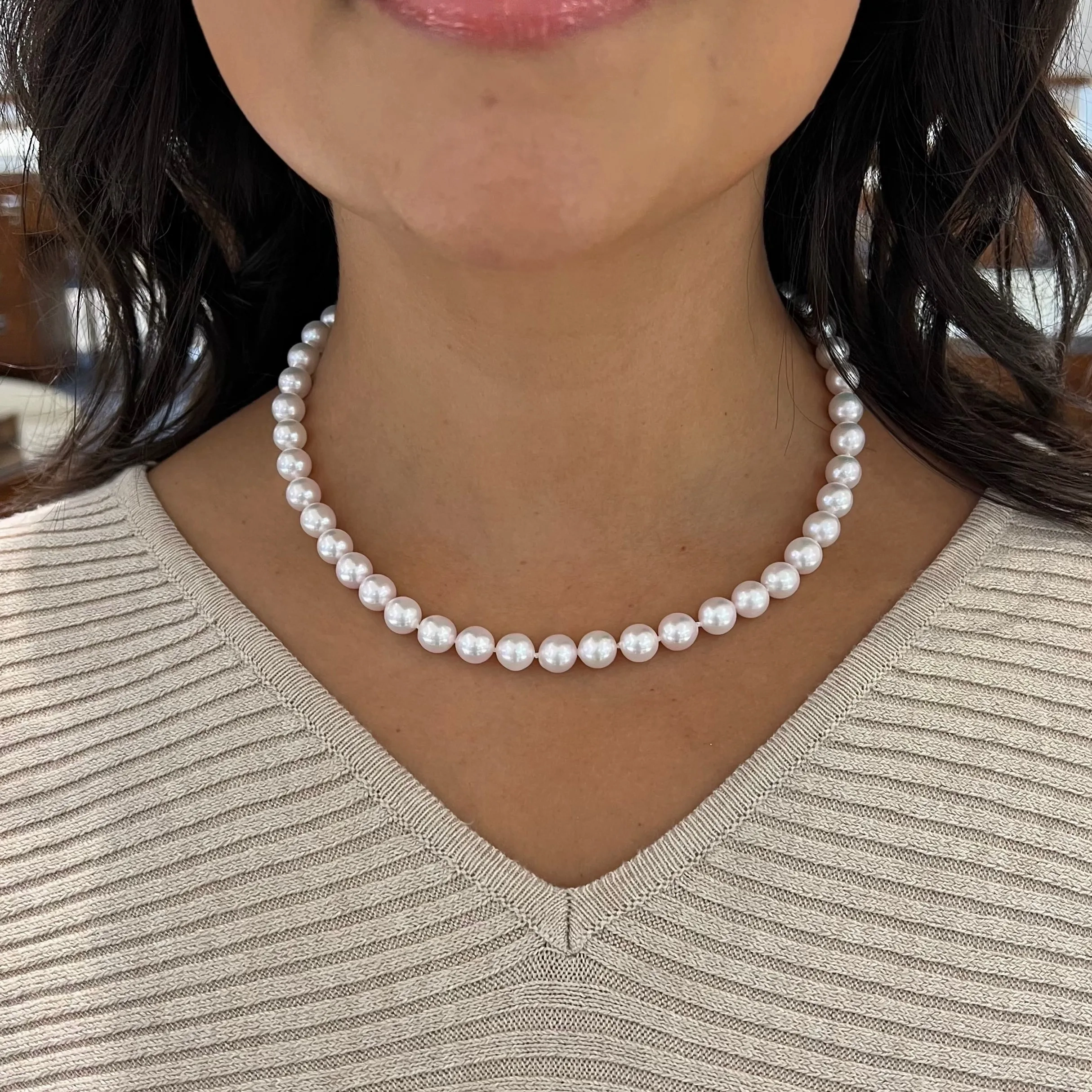 17-19&quot; Akoya White Pearl Strand with White Gold Clasp - 8.5-9.5mm