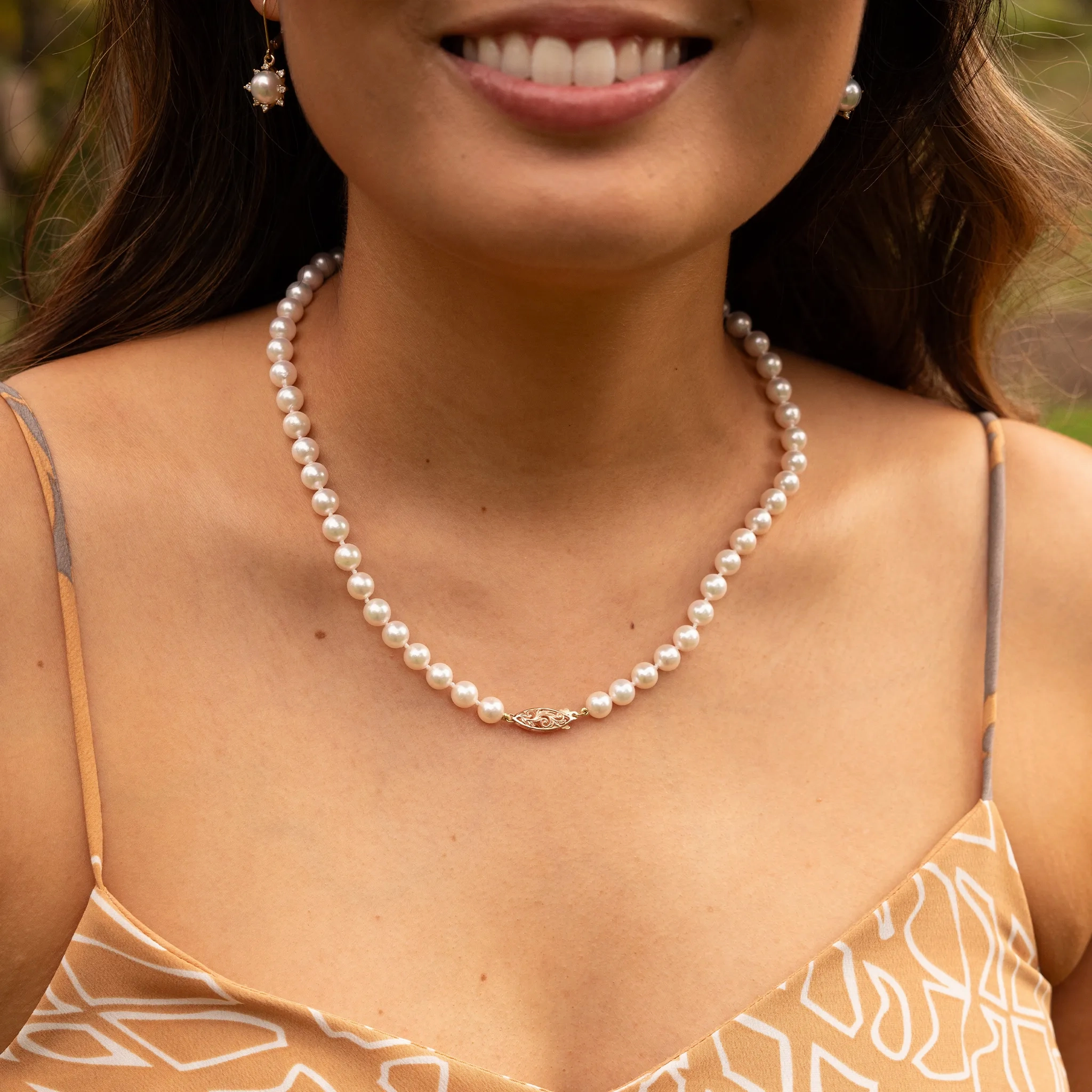 18-19&quot; Akoya Pearl Strand with Two Tone Gold Clasp - 7-8mm