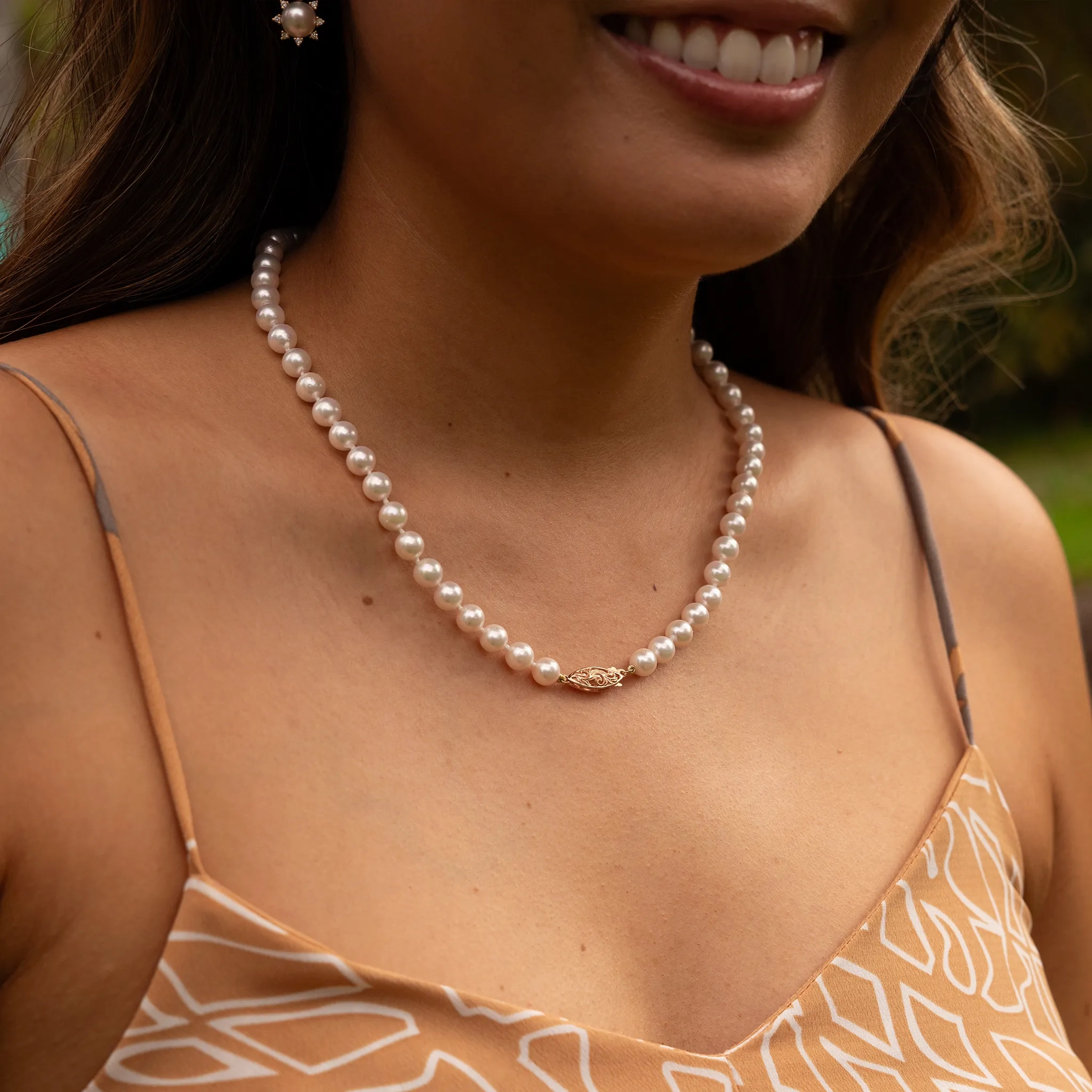 18-19&quot; Akoya Pearl Strand with Two Tone Gold Clasp - 7-8mm