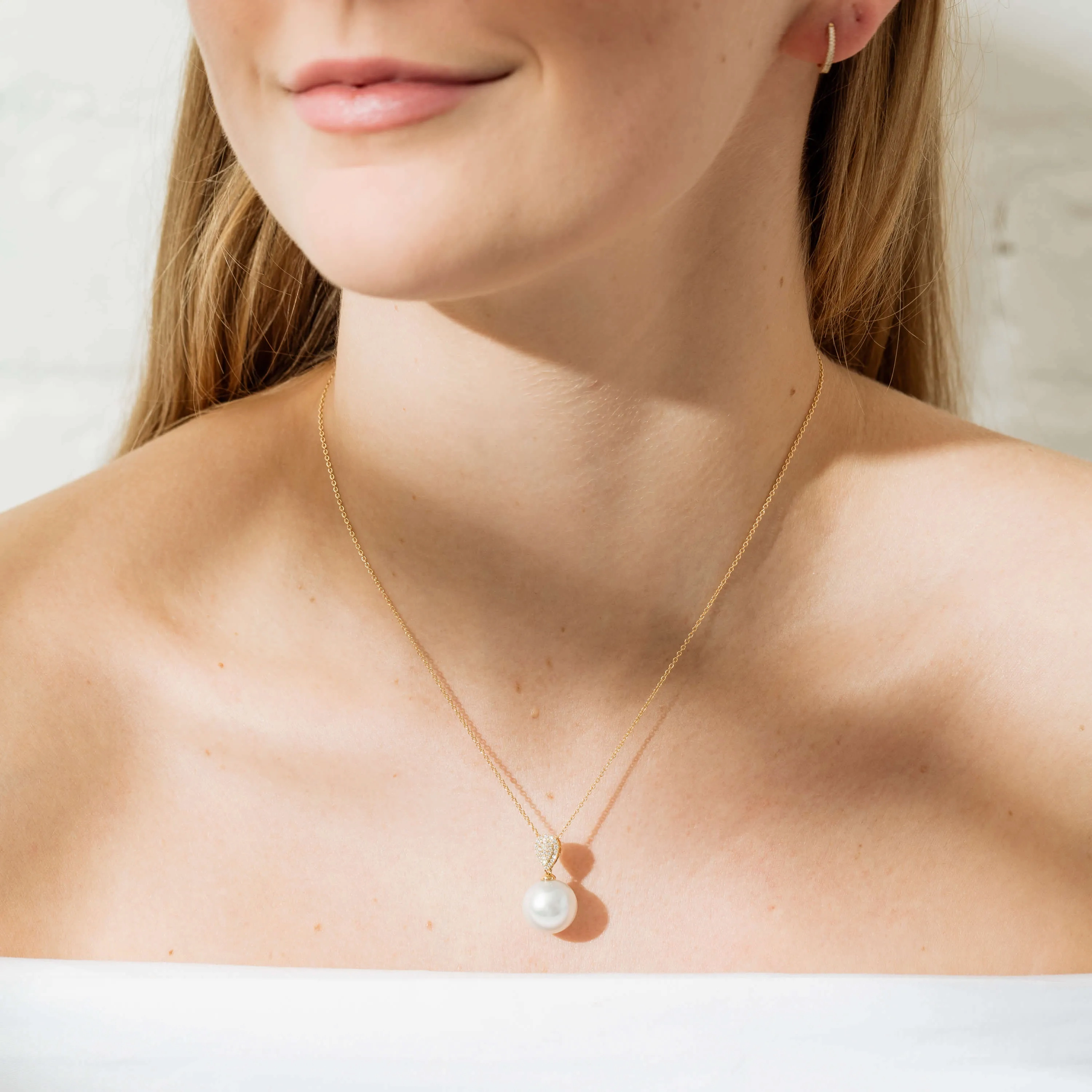 18ct Yellow Gold 13.6mm South Sea Pearl &amp; Diamond Aegean Pendant