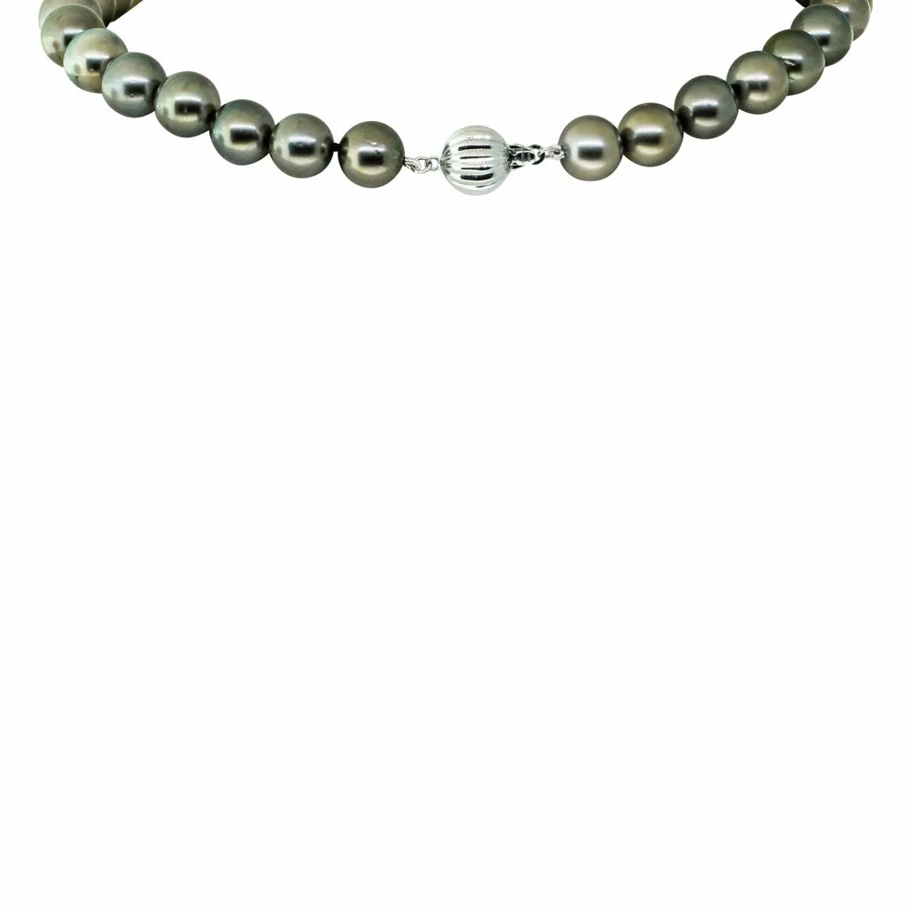18ct Yellow Gold Cultured Black Pearl Necklace