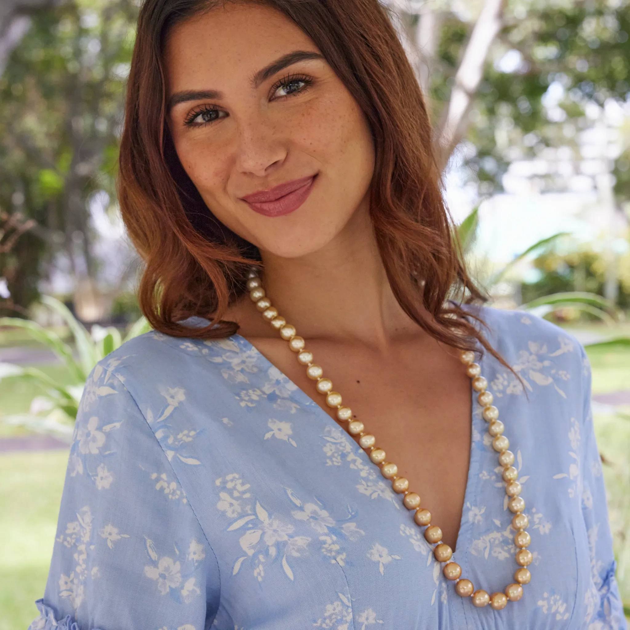 32&quot; South Sea White and South Sea Gold Pearl Strand - 11-12mm