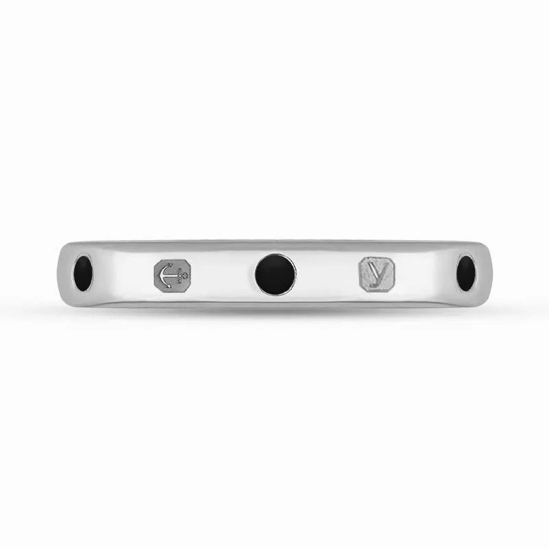 9ct White Gold Whitby Jet King's Coronation Hallmark 3mm Ring D