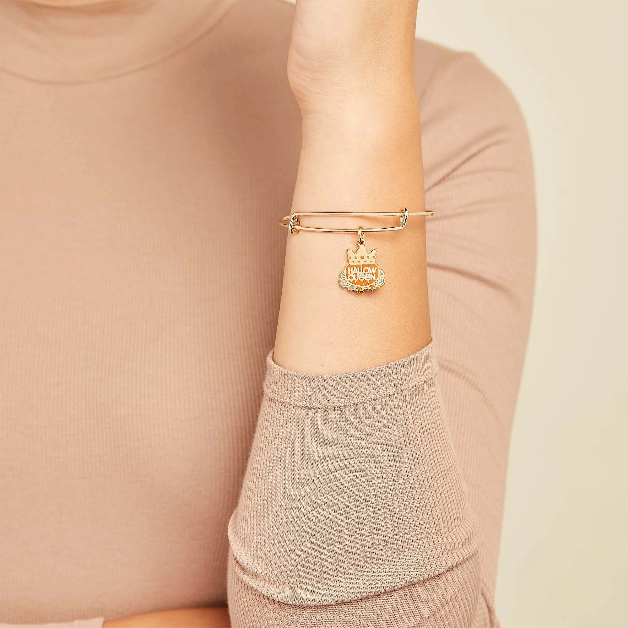 'Hallowqueen' Charm Bangle