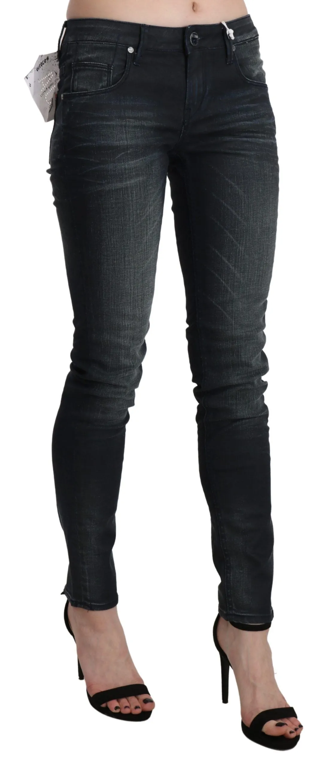Acht Gewaschene Low-Waist Skinny blaue Damenhose