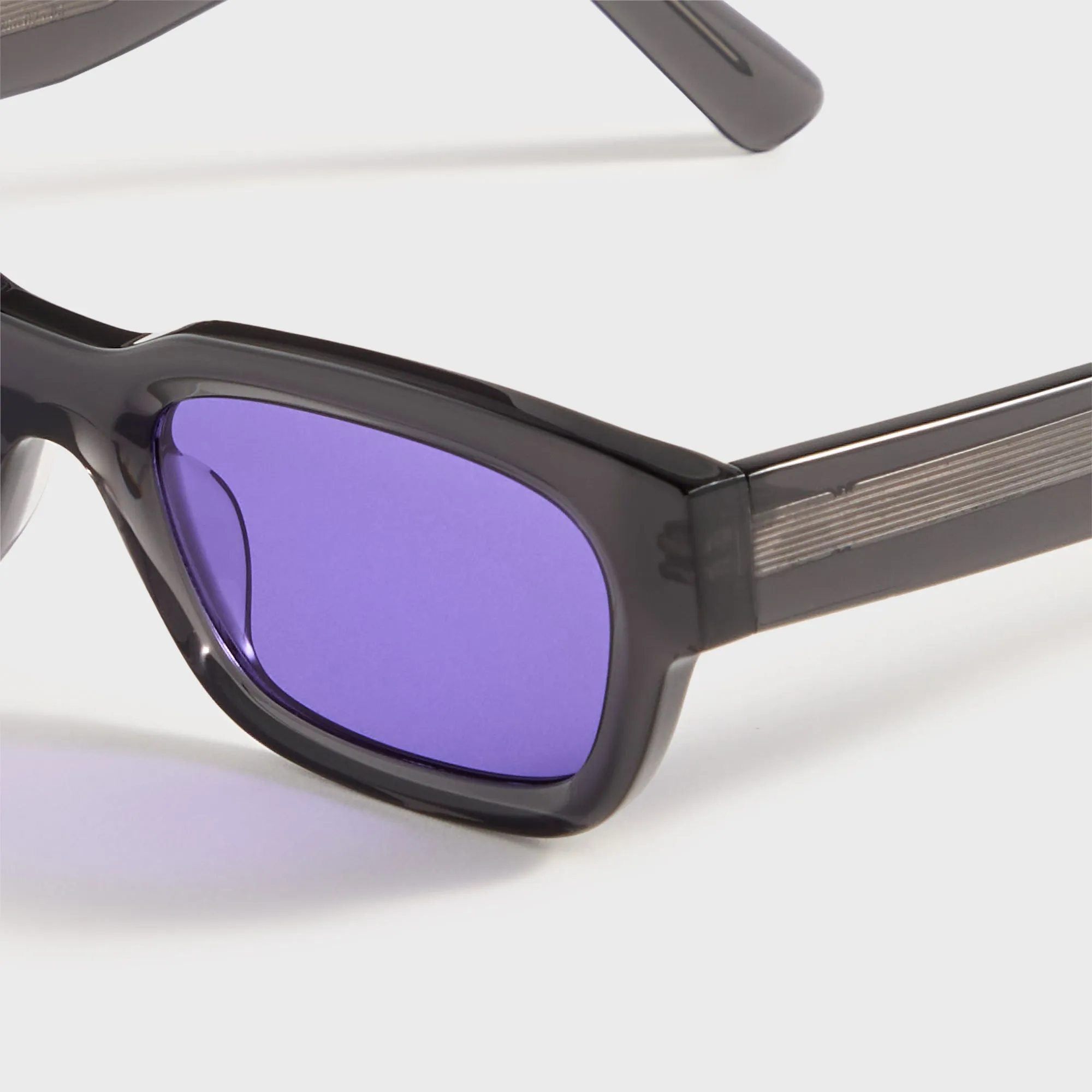 AKILA Zed goodr Sonnenbrille - Onyx / Grape AKILA goodr Sonnenbrille