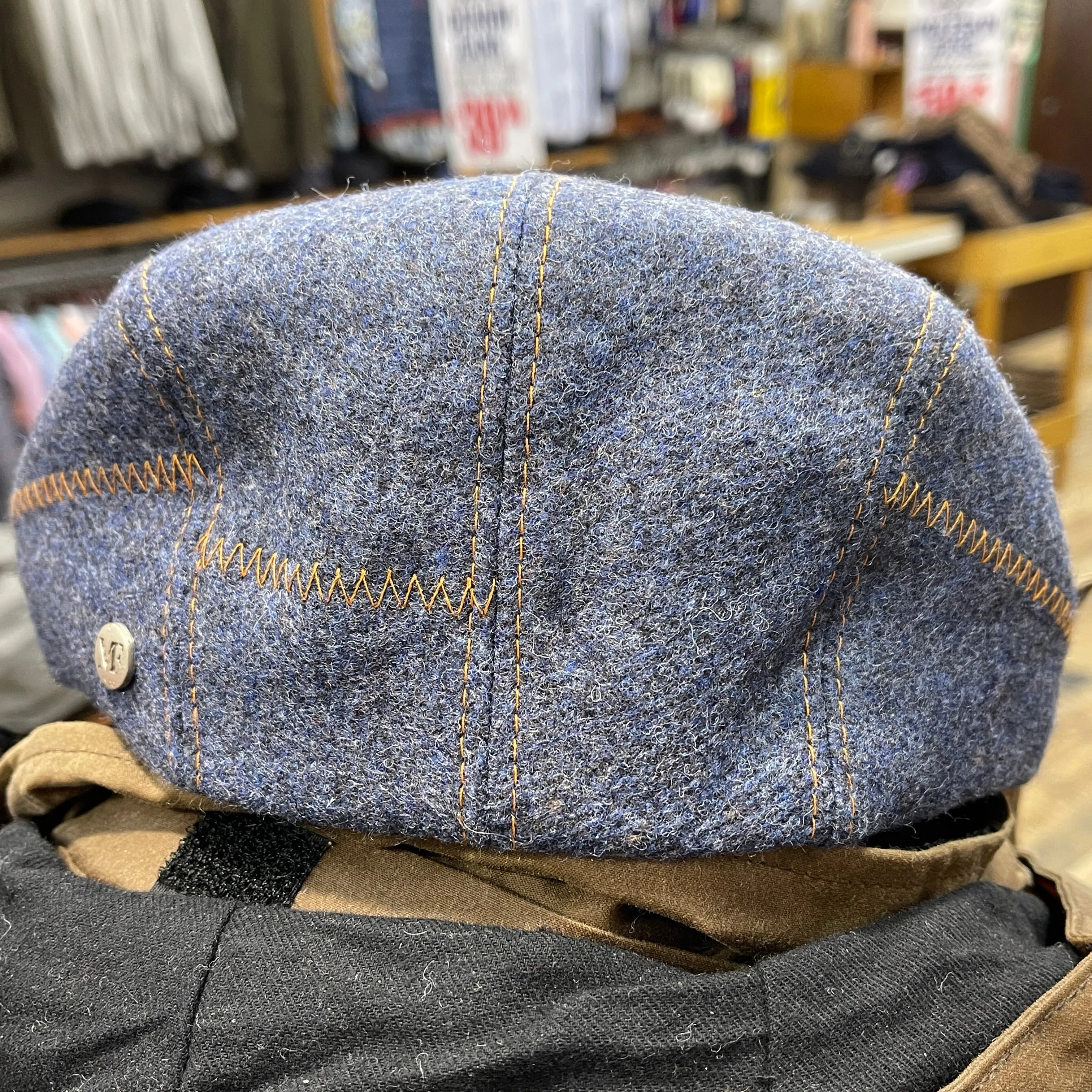 Avenel - Flache Mütze - Kontrast - Blaue Avenel Accessoires