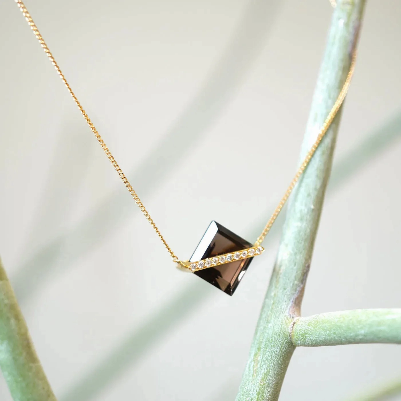 Band 18K Gold Necklace w. Smoky Quartz &amp; Diamonds