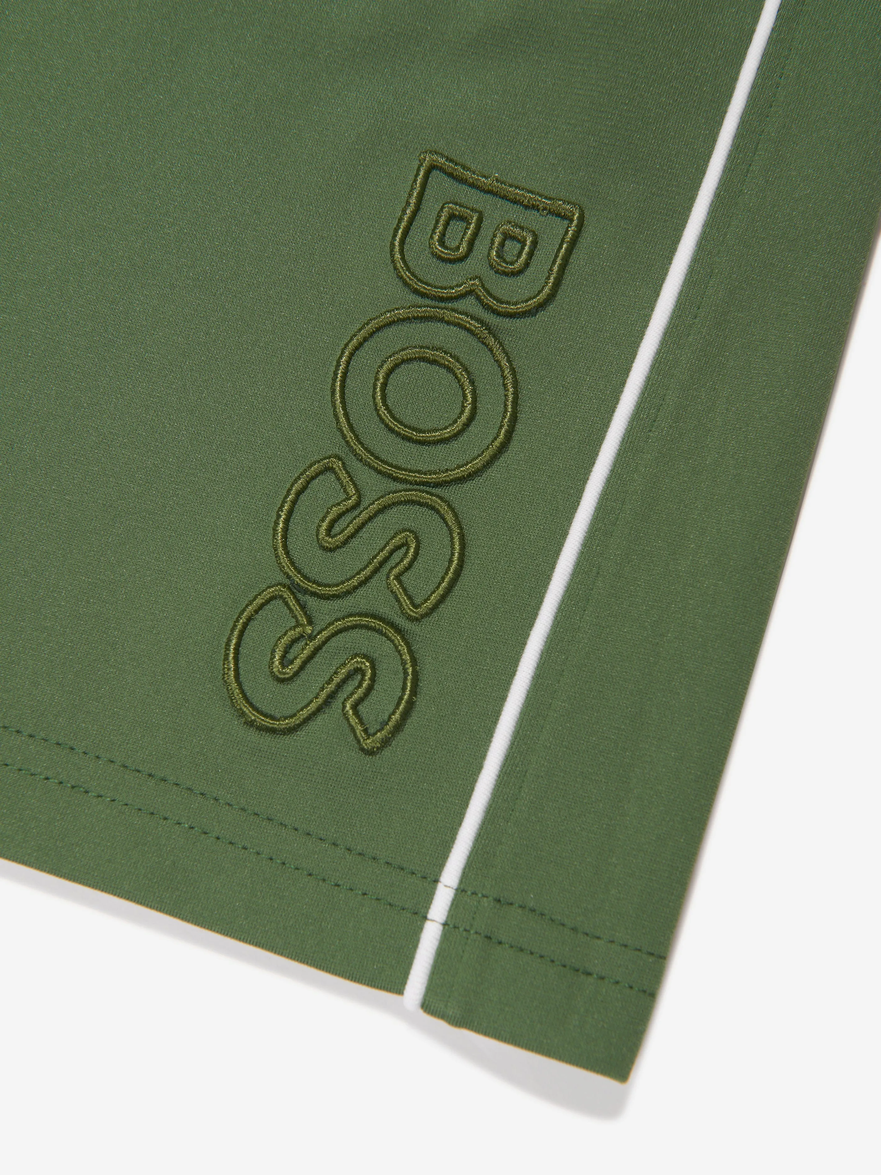 BOSS Boys Bestickte Logo Shorts in Grün