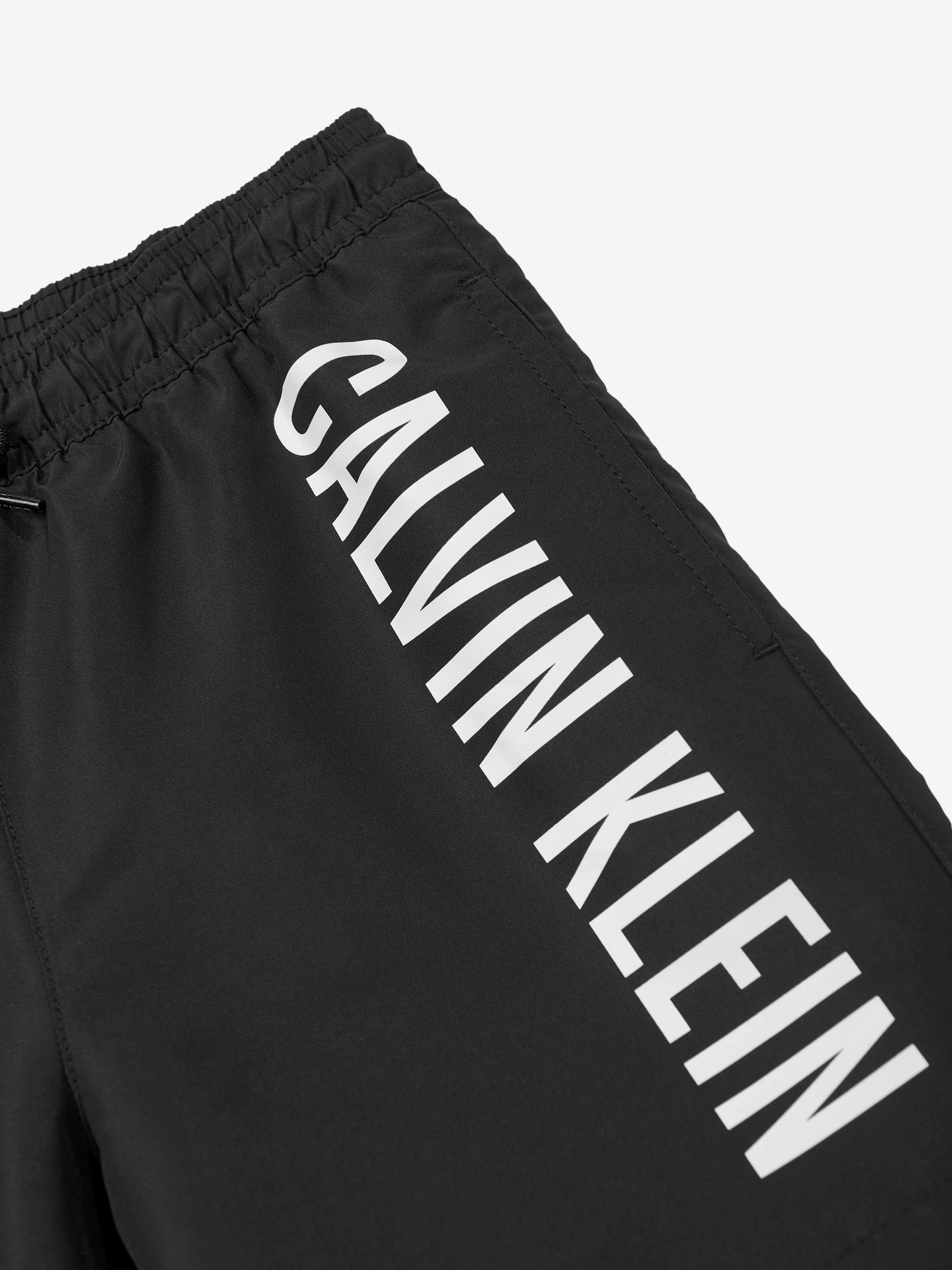 Jungen Logo Badeshorts in Schwarz