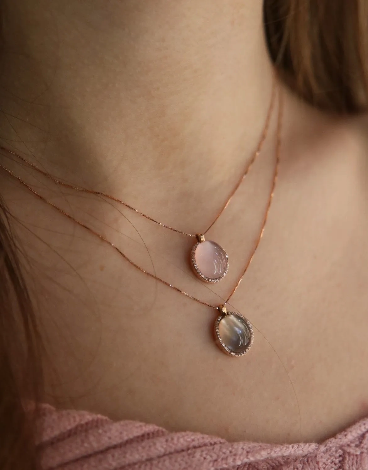 Cabouchon 18K Rose Gold Necklace w. Diamonds &amp; Pink Quartz