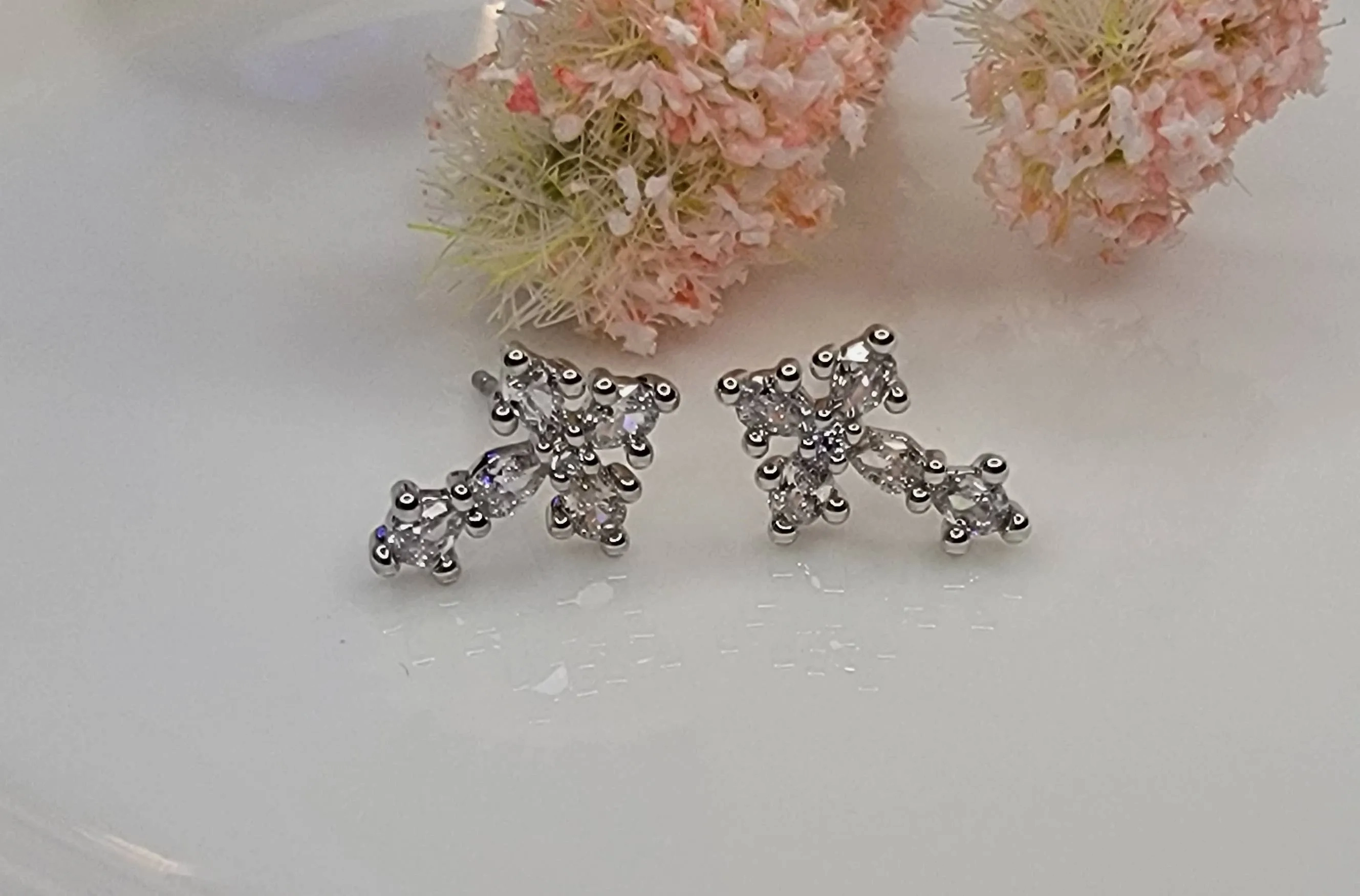 CROSS POST EARRINGS GOLD