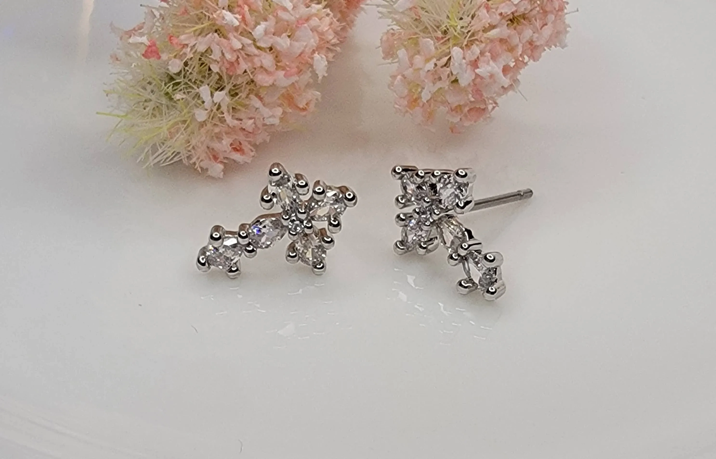 CROSS POST EARRINGS GOLD