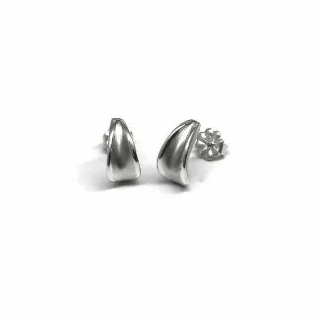 Curved Petal Stud