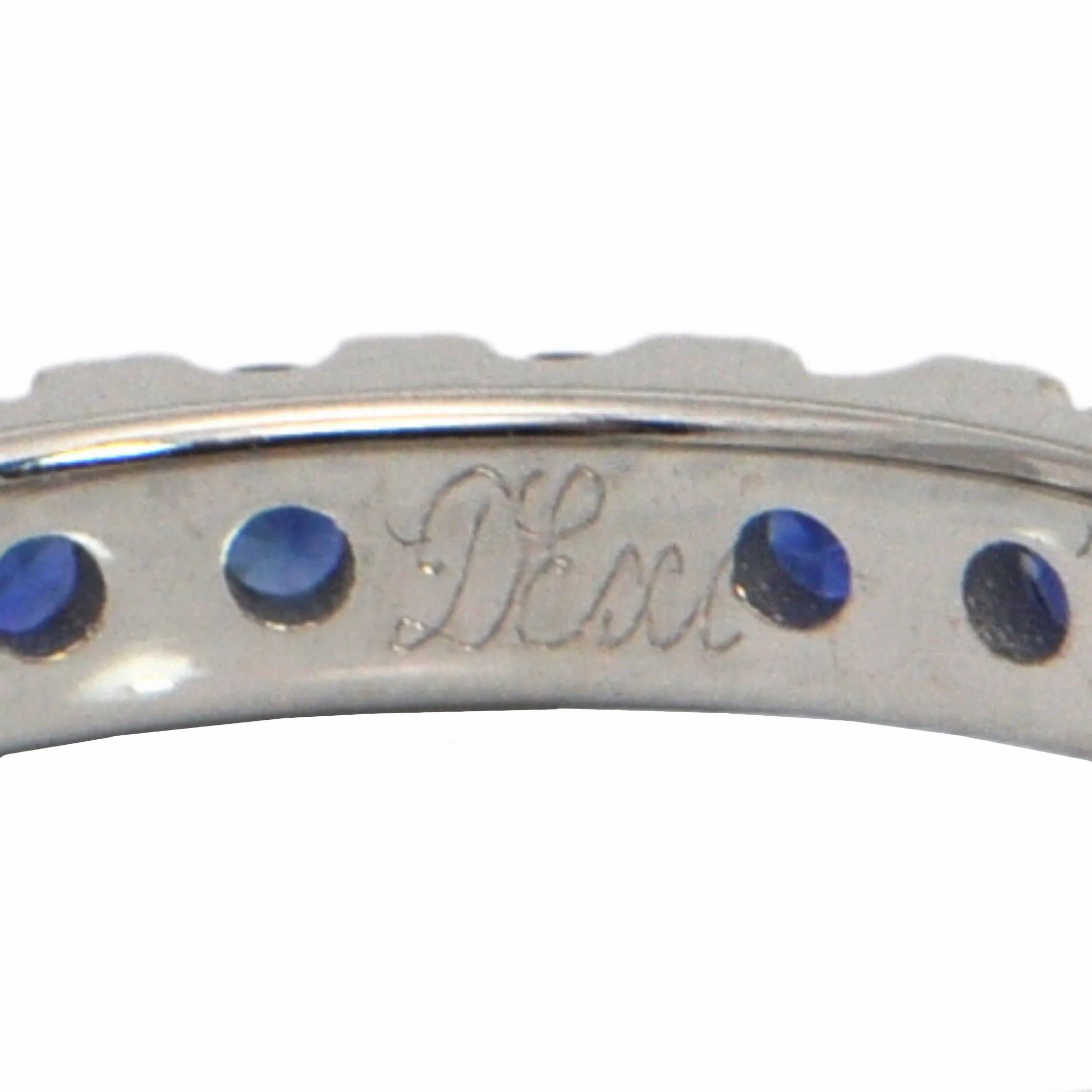 Daisy Exclusive 1.48ct Sri Lankan Sapphire 18k Gold Eternity Band