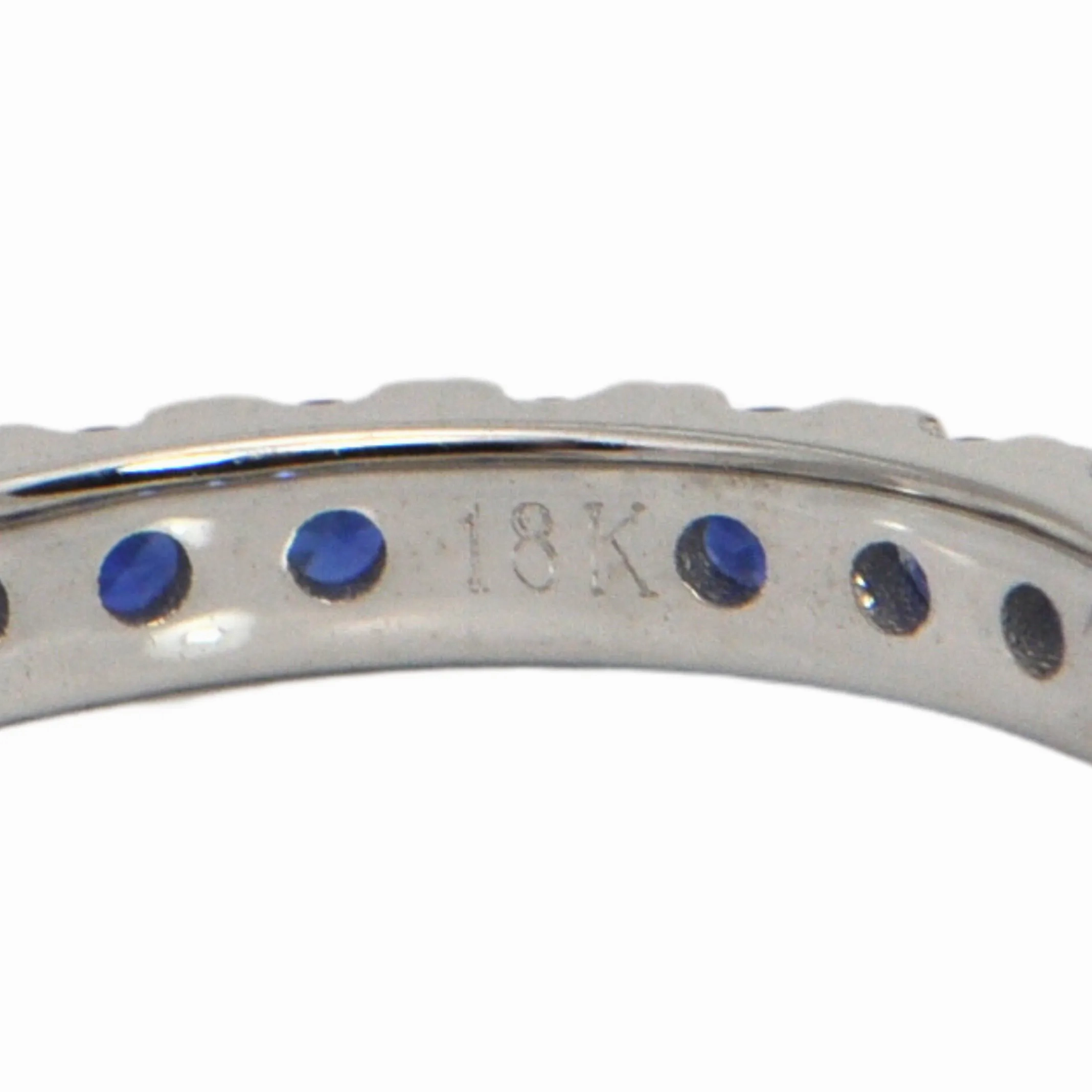 Daisy Exclusive 1.48ct Sri Lankan Sapphire 18k Gold Eternity Band