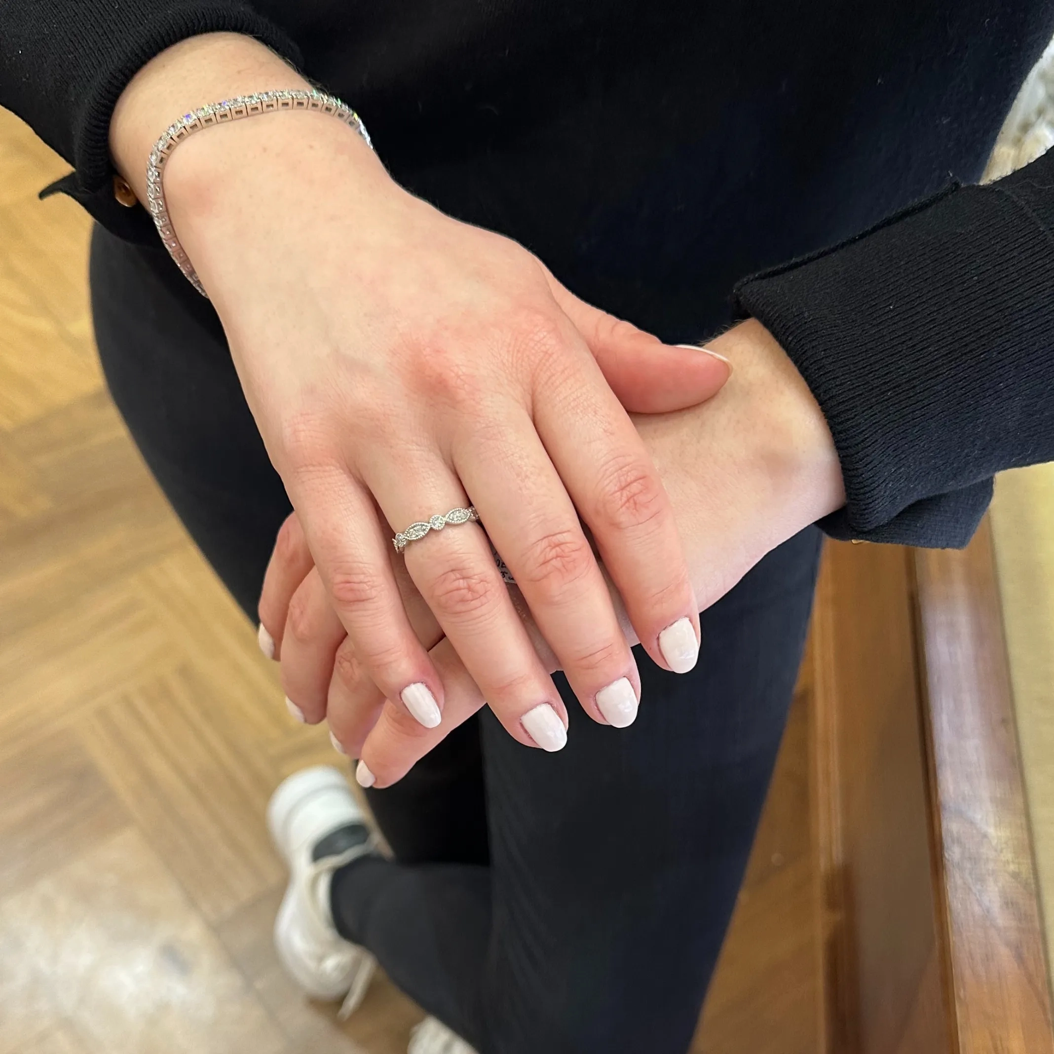 Daisy Exclusive Diamond 18K Gold Eternity Ring