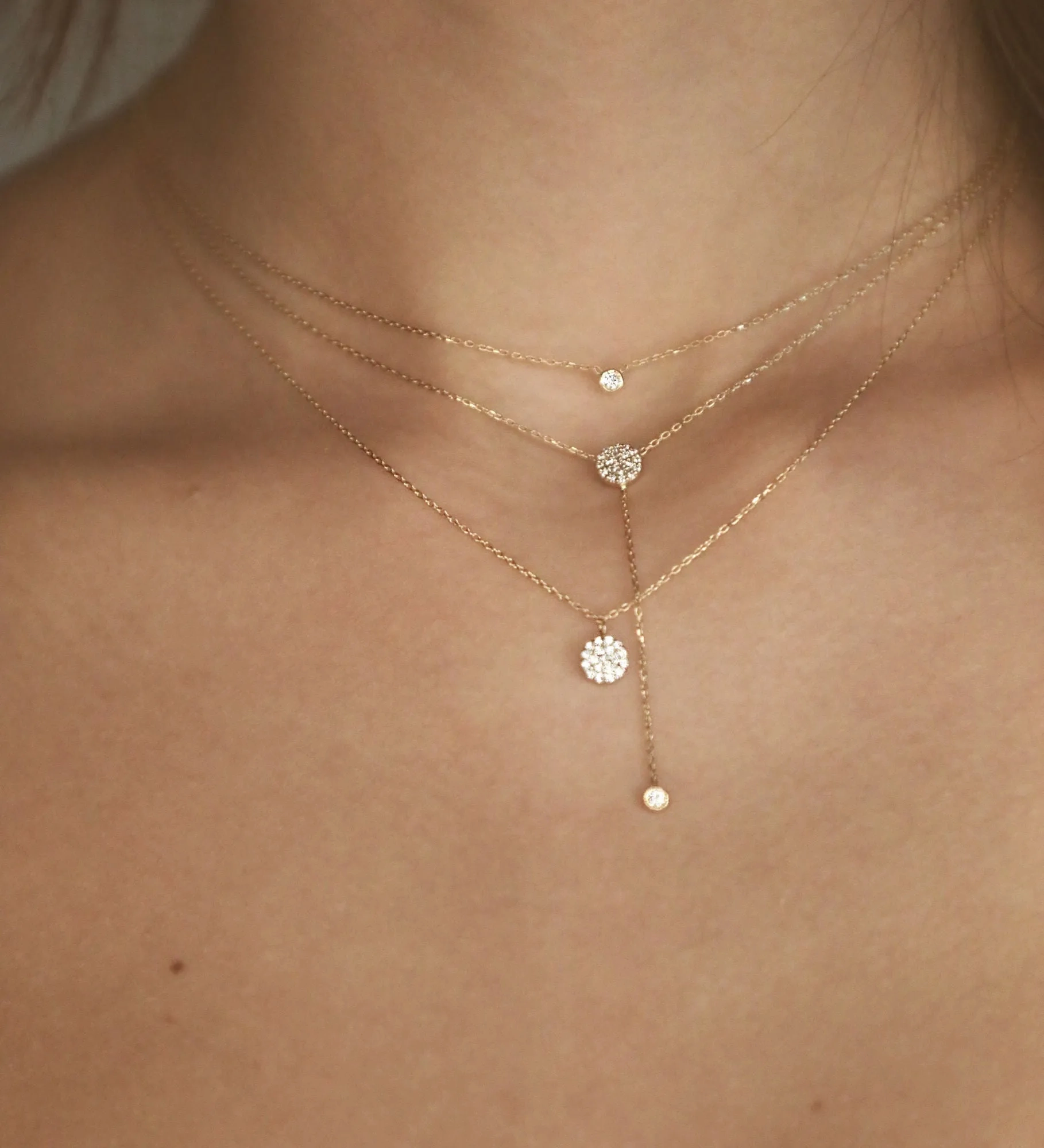 Dot 18K Gold Necklace w. Diamond