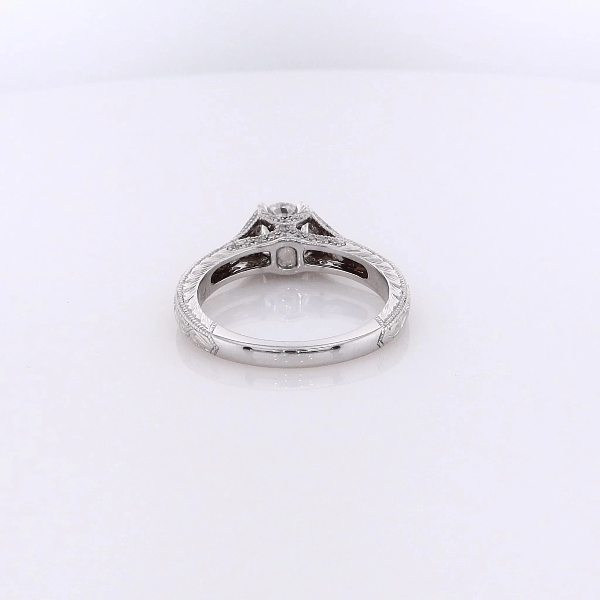Estate 18 Karat White Gold Diamond Ring