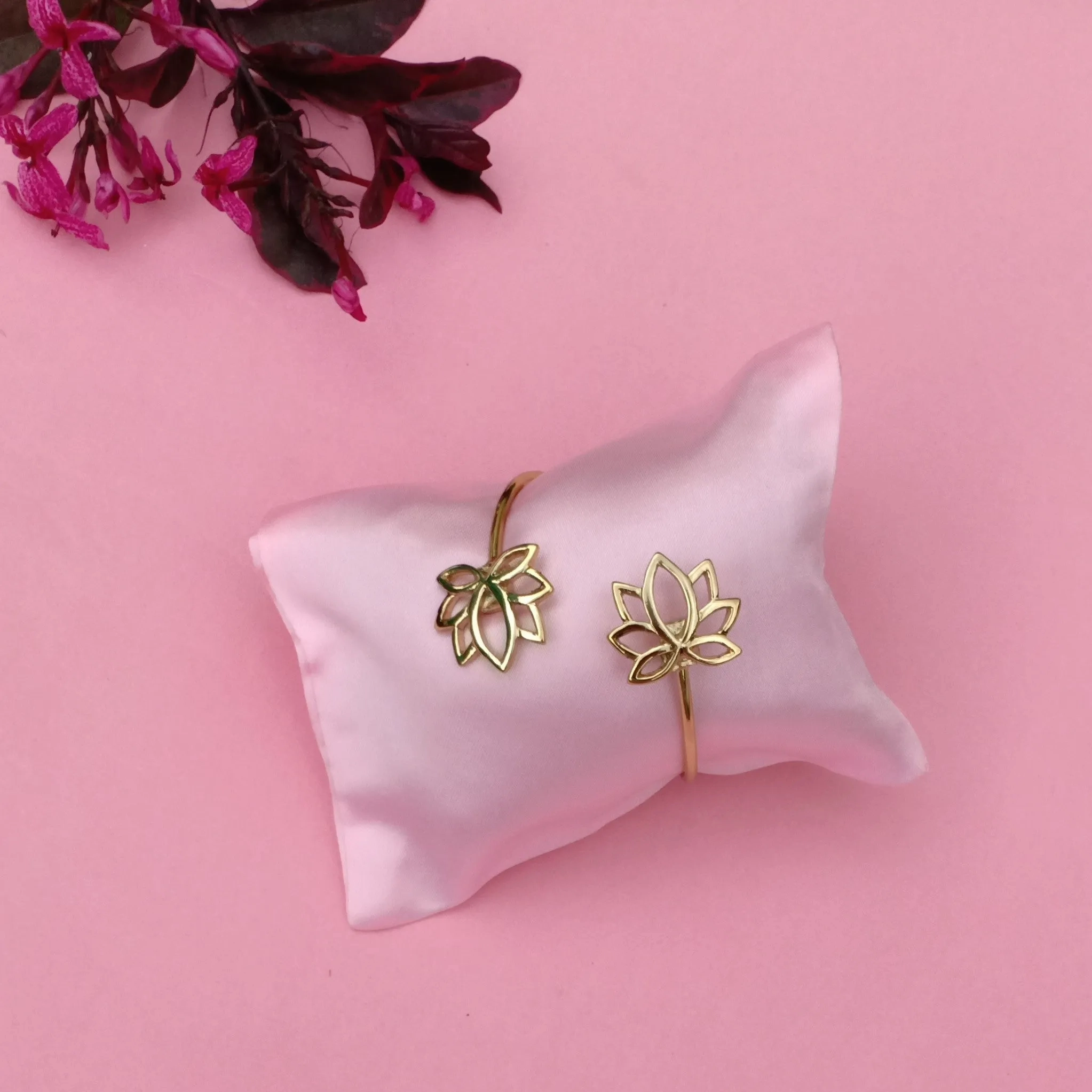 Estele Gold Plated Antique Floret Lotus Bracelet for Women