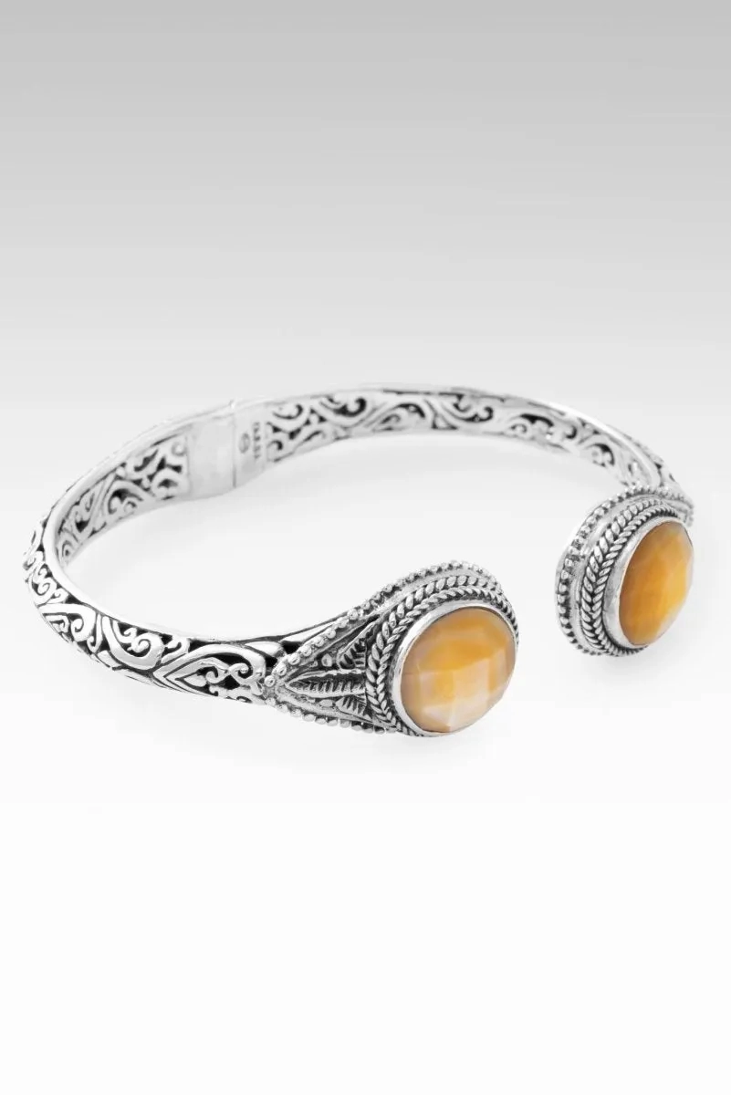 Everblooming Enchantment Tip-to-Tip Bracelet? in Yellow Mother of Pearl