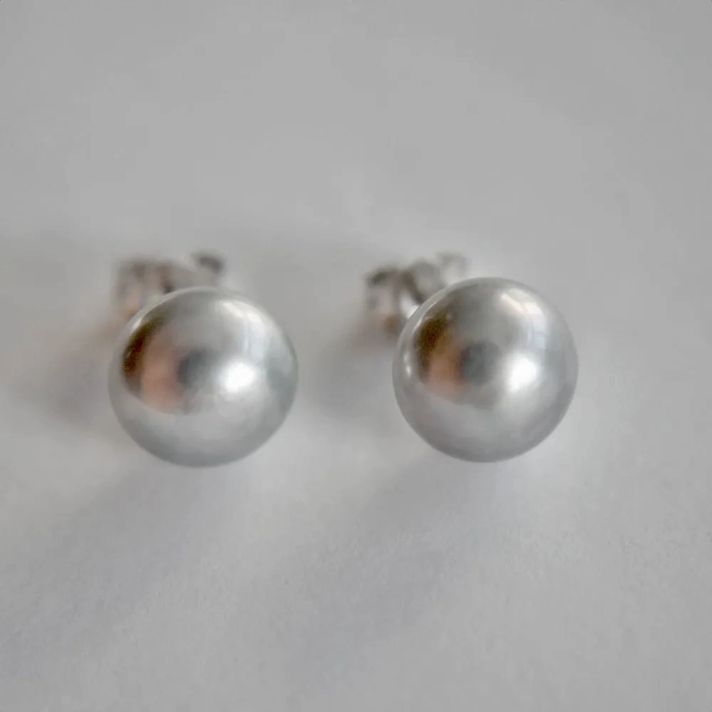 Freshwater Button Pearls