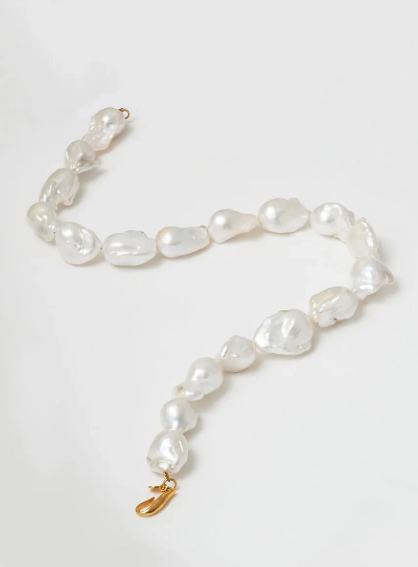 Giant pearl 14K Gold Plated Necklace w. Pearls