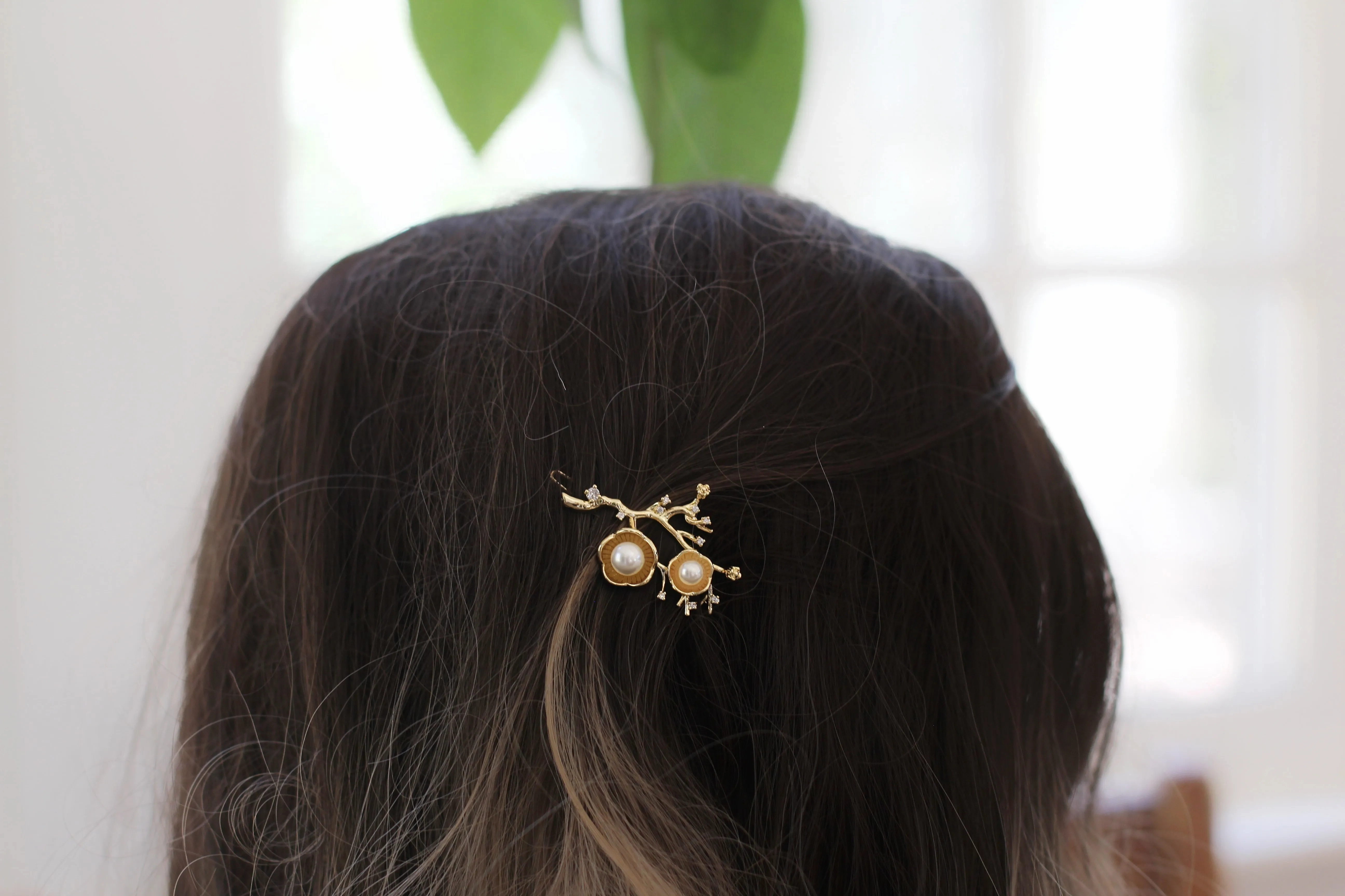 Hibiscus Flowers Pearls &amp; Crystals Barrette