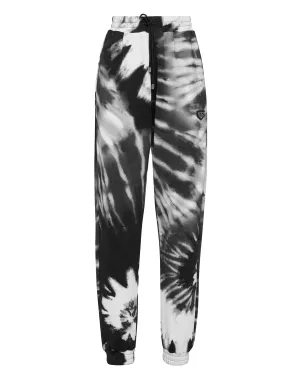 Jogginghose Tie Dye mit Kristallkette