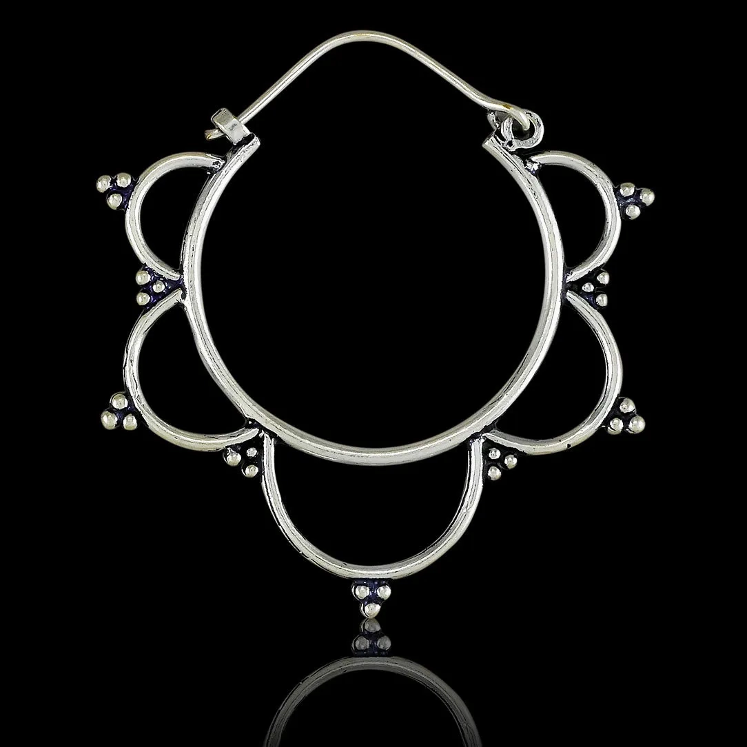 Kalini Hoops