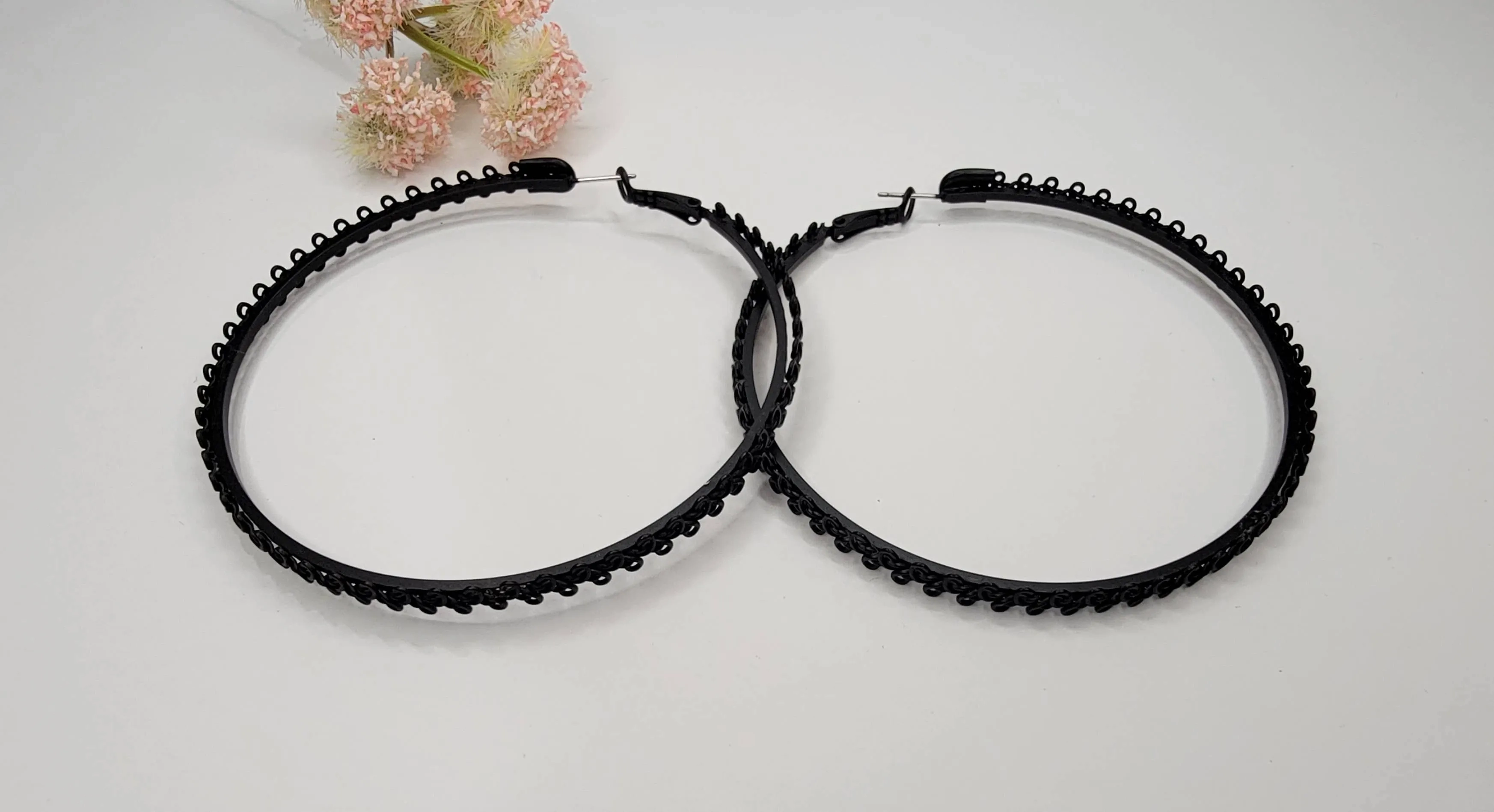LARGE HOOP EARRINGS - Black