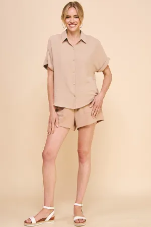 Latte-Krawatten-Shorts