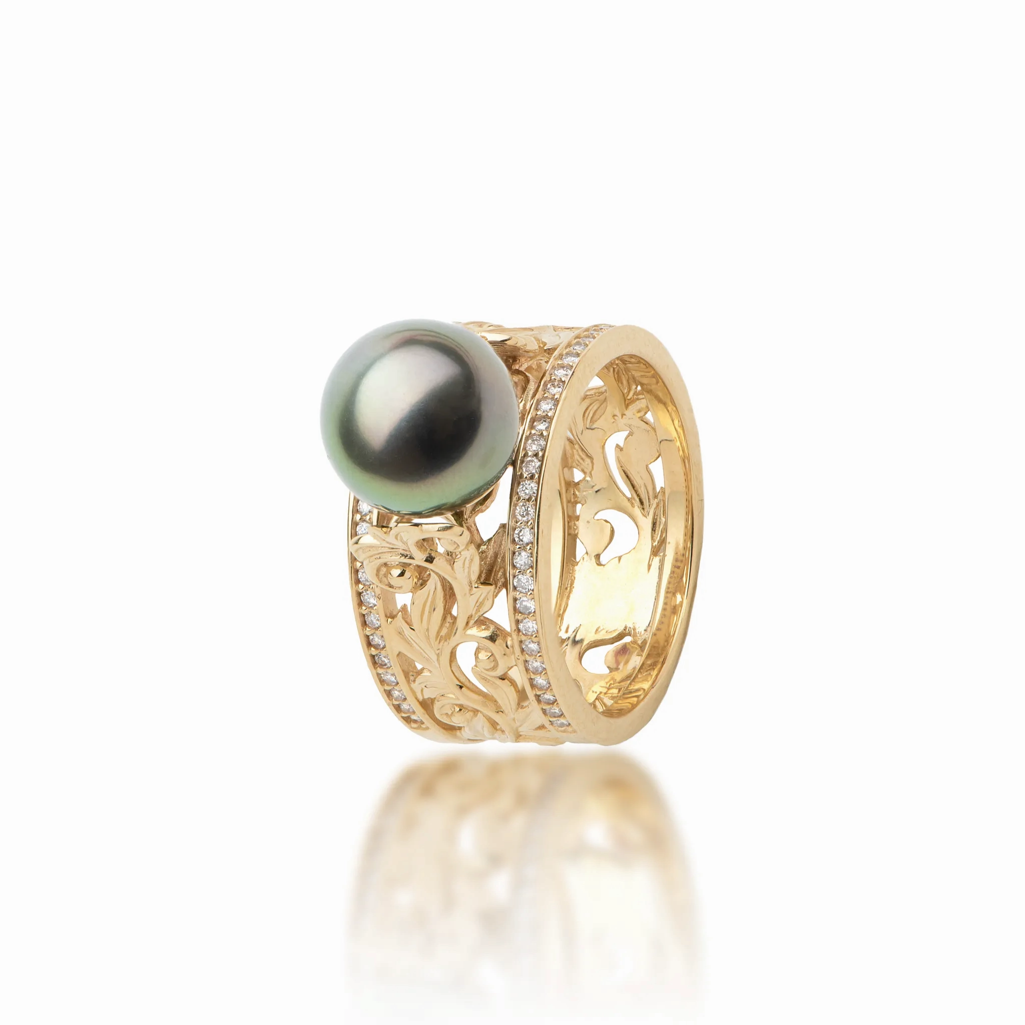 Living Heirloom Tahitian Black Pearl Ring in Gold with Diamonds - 10mm