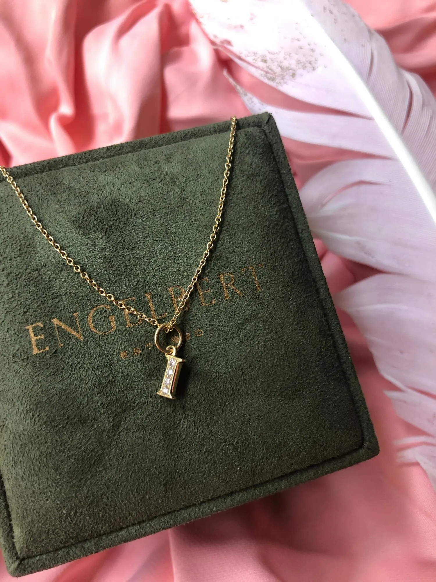 Love Letter P 18K Gold Necklace w. Diamonds