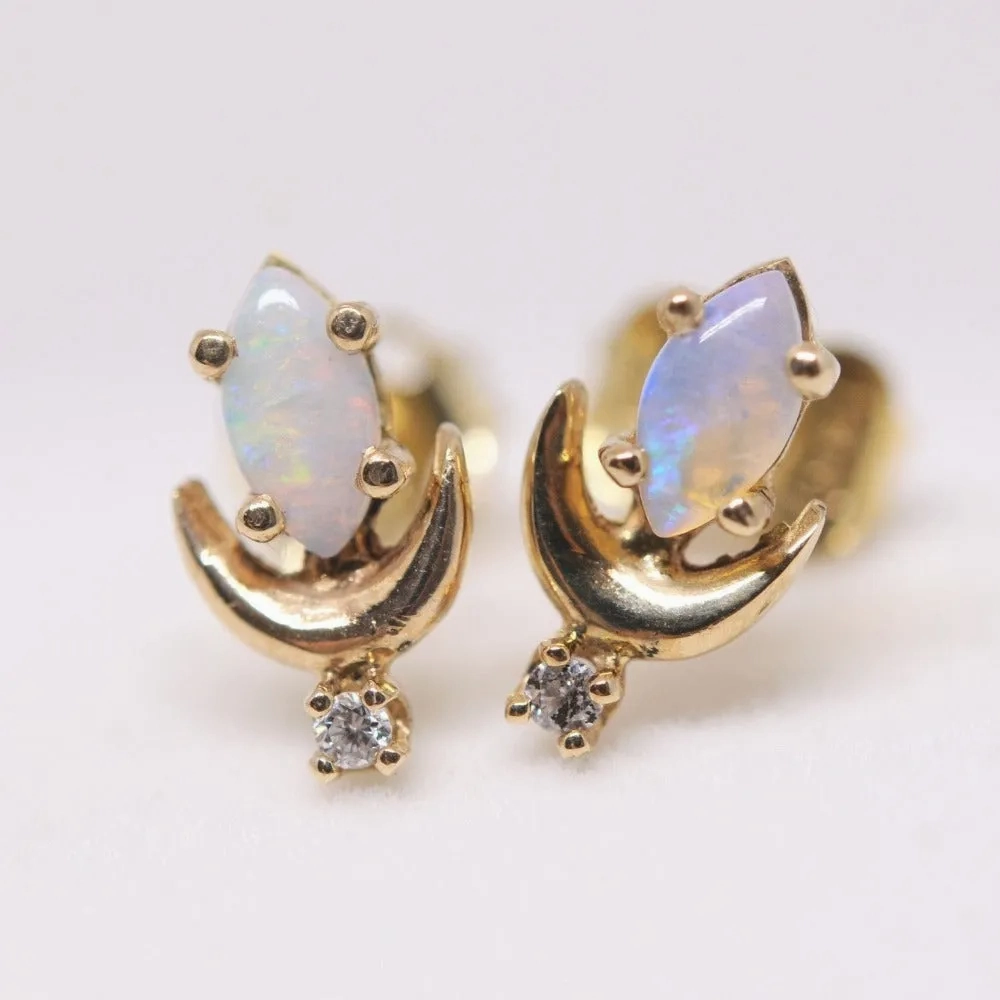 Lvna Stud Earrings