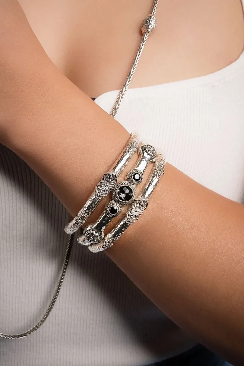 Make Your Light Shine Bangle? in Odyssey Black Knight? Mystic Quartz &amp; Black Spinel