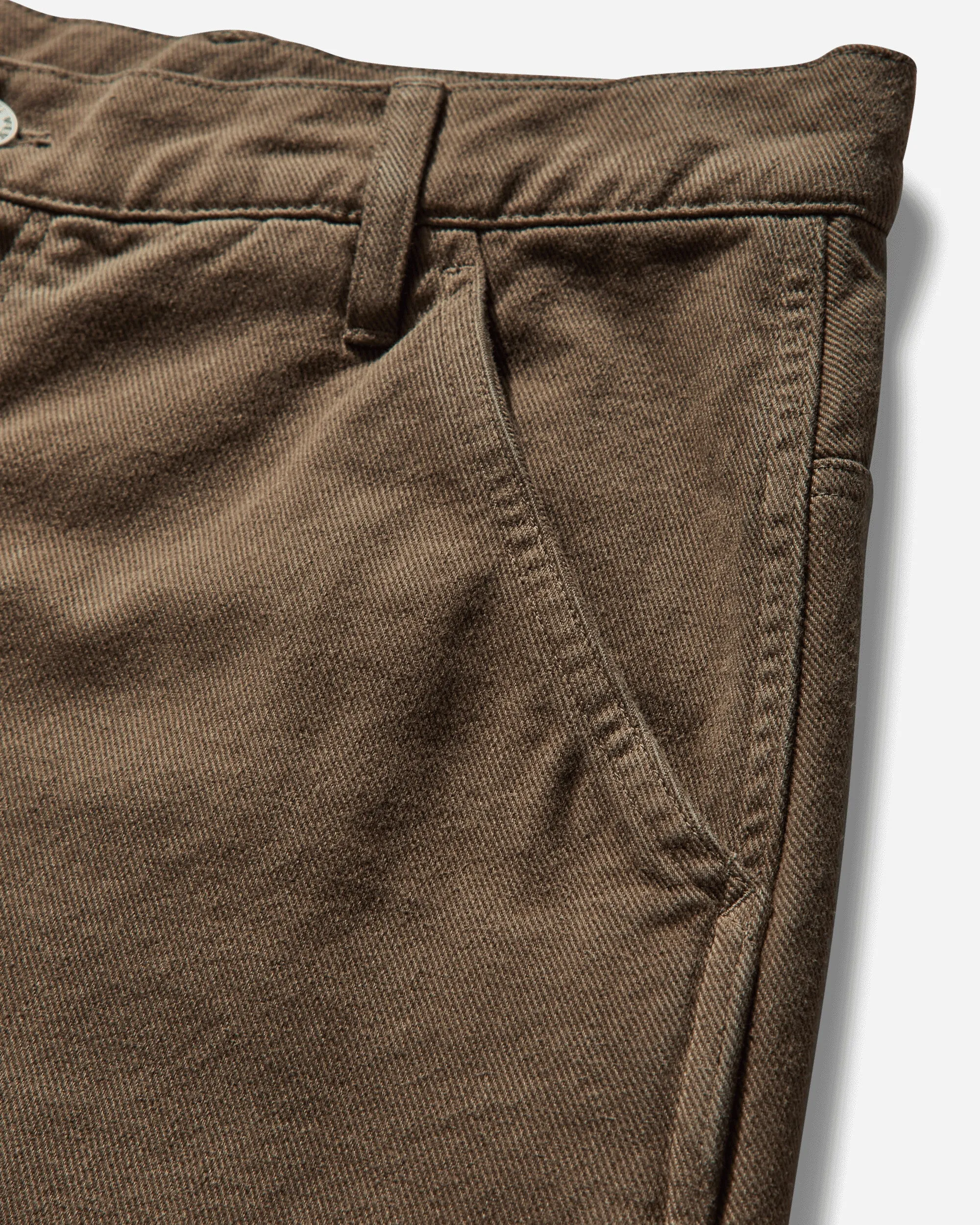Herrenhose in Taupe mit Garment-Dyed-Optik