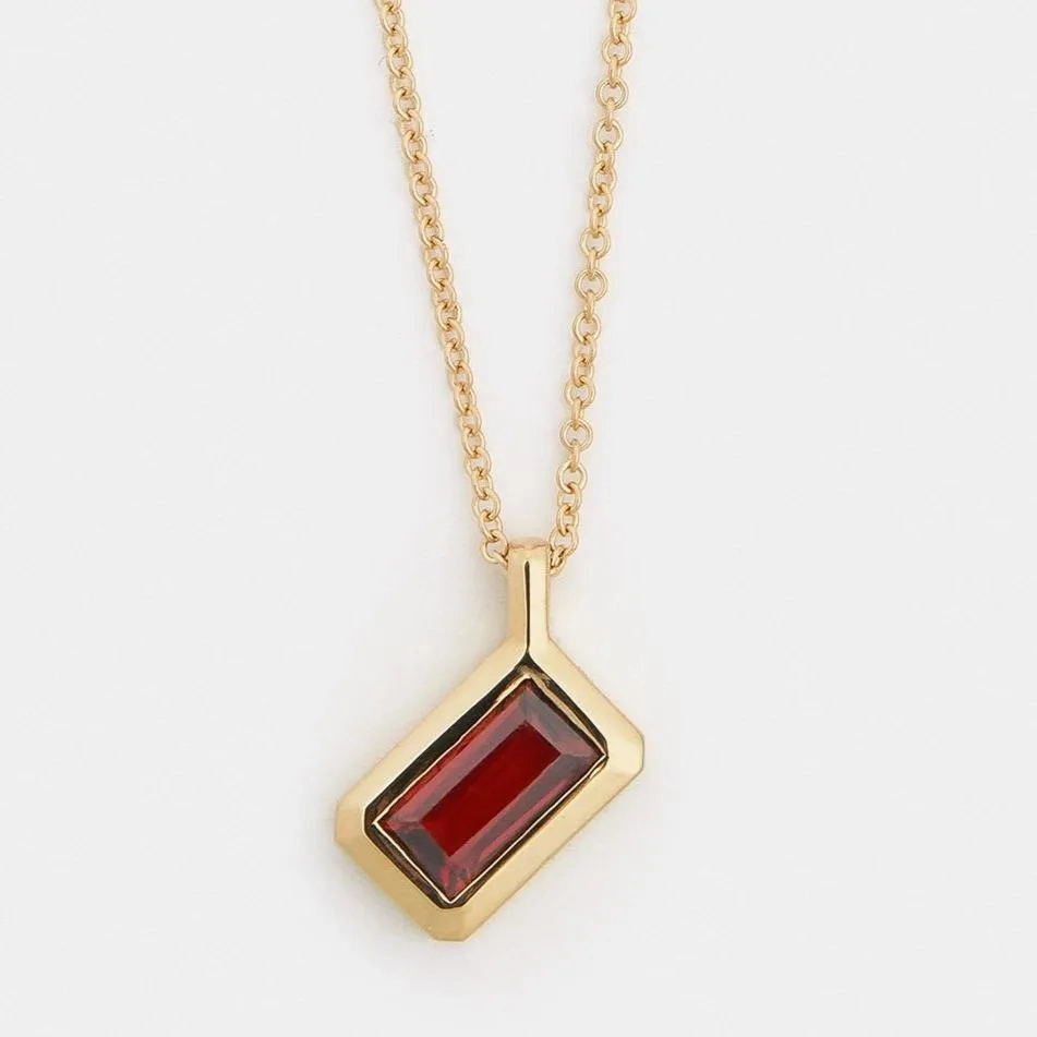Mia Necklace with Garnet