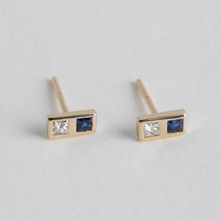 Natu Small Stud Earrings