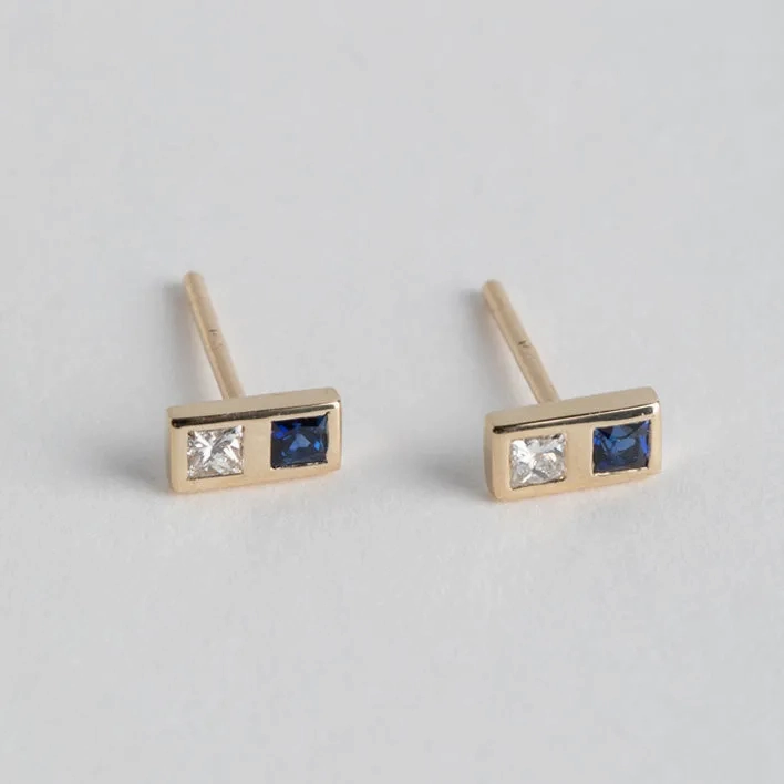 Natu Small Stud Earrings