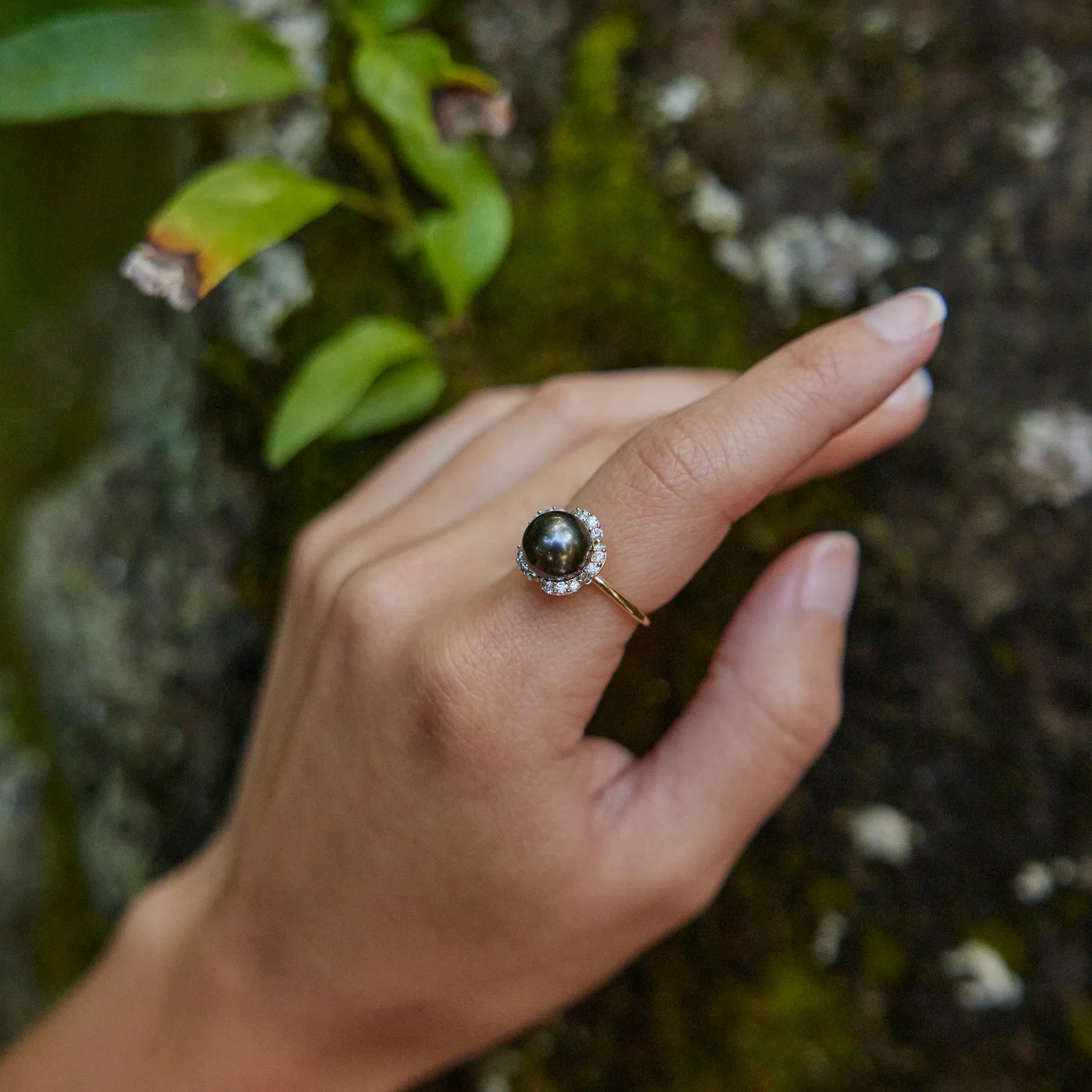 Plumeria Tahitian Black Pearl Ring in Gold with Diamonds - 9-10mm