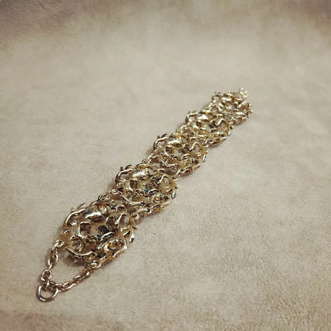 Red Floral Swirl Pearl Gold Vintage Bracelet