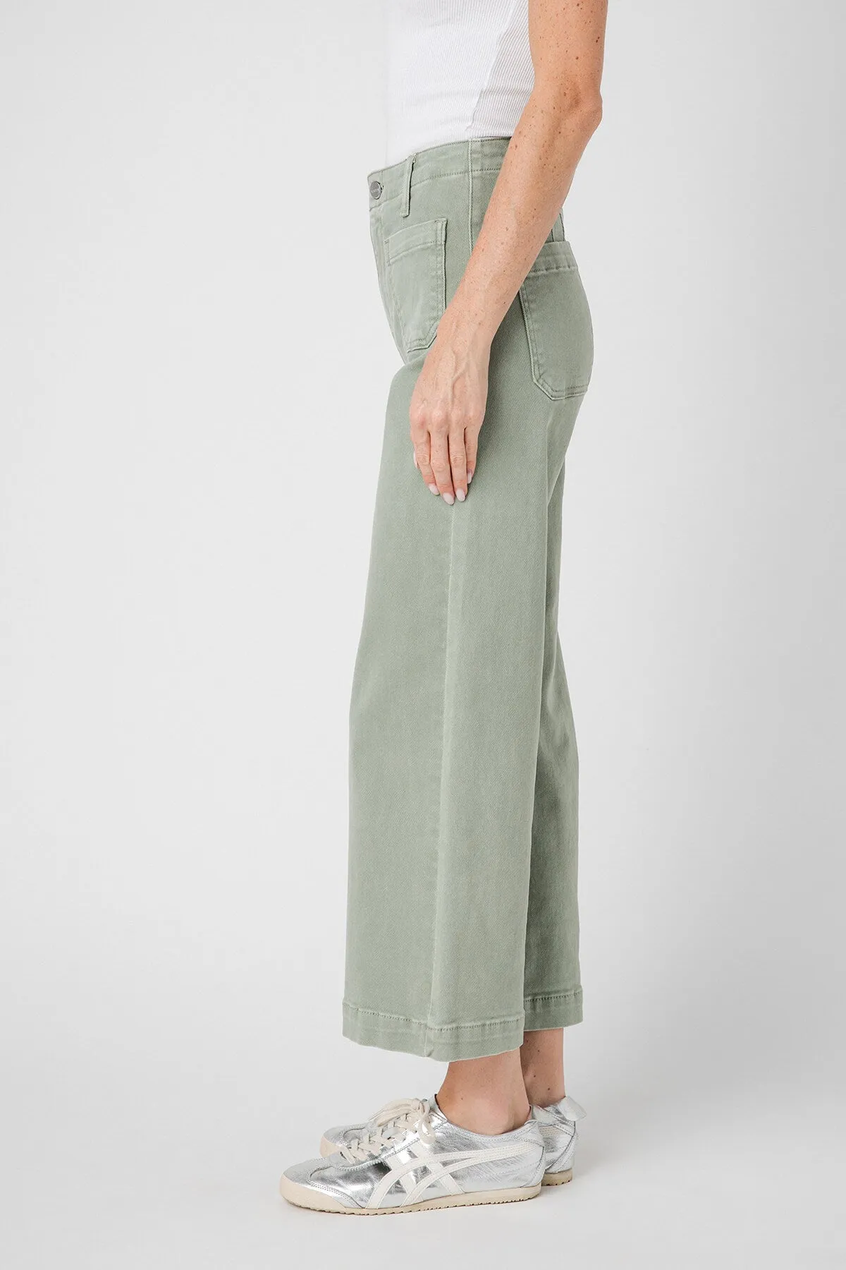 Risen Amelia Jeans mit Crop-Effekt und Aufnähtaschen