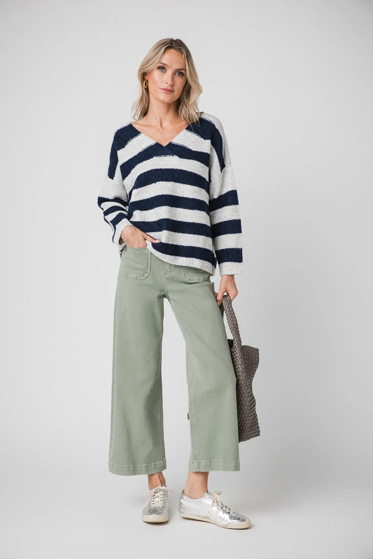 Risen Amelia Jeans mit Crop-Effekt und Aufnähtaschen