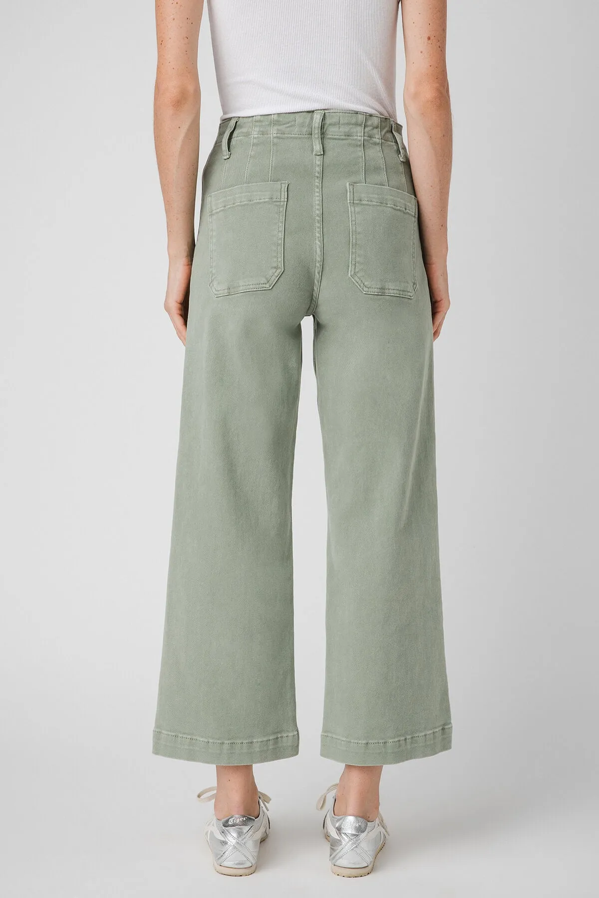 Risen Amelia Jeans mit Crop-Effekt und Aufnähtaschen